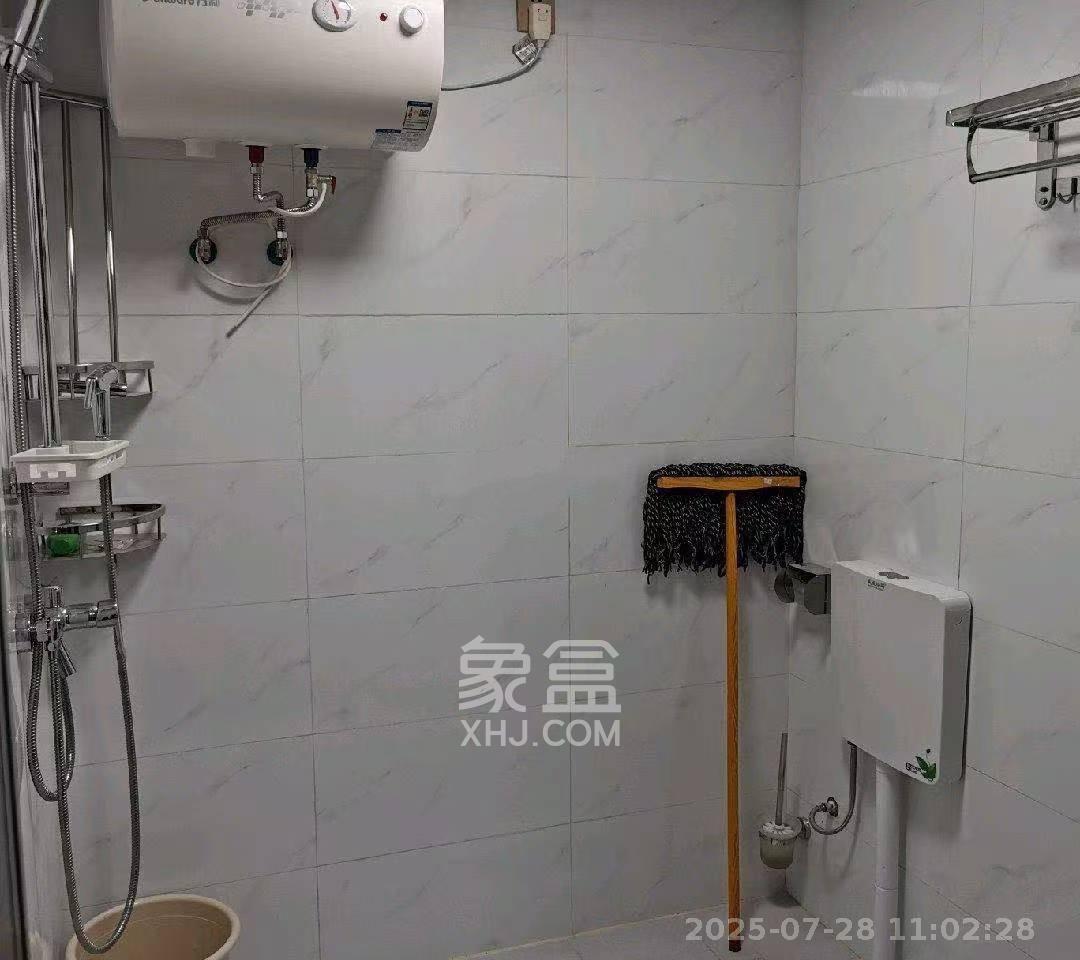 钱隆世家  1室1厅1卫    1300.0元/月室内图