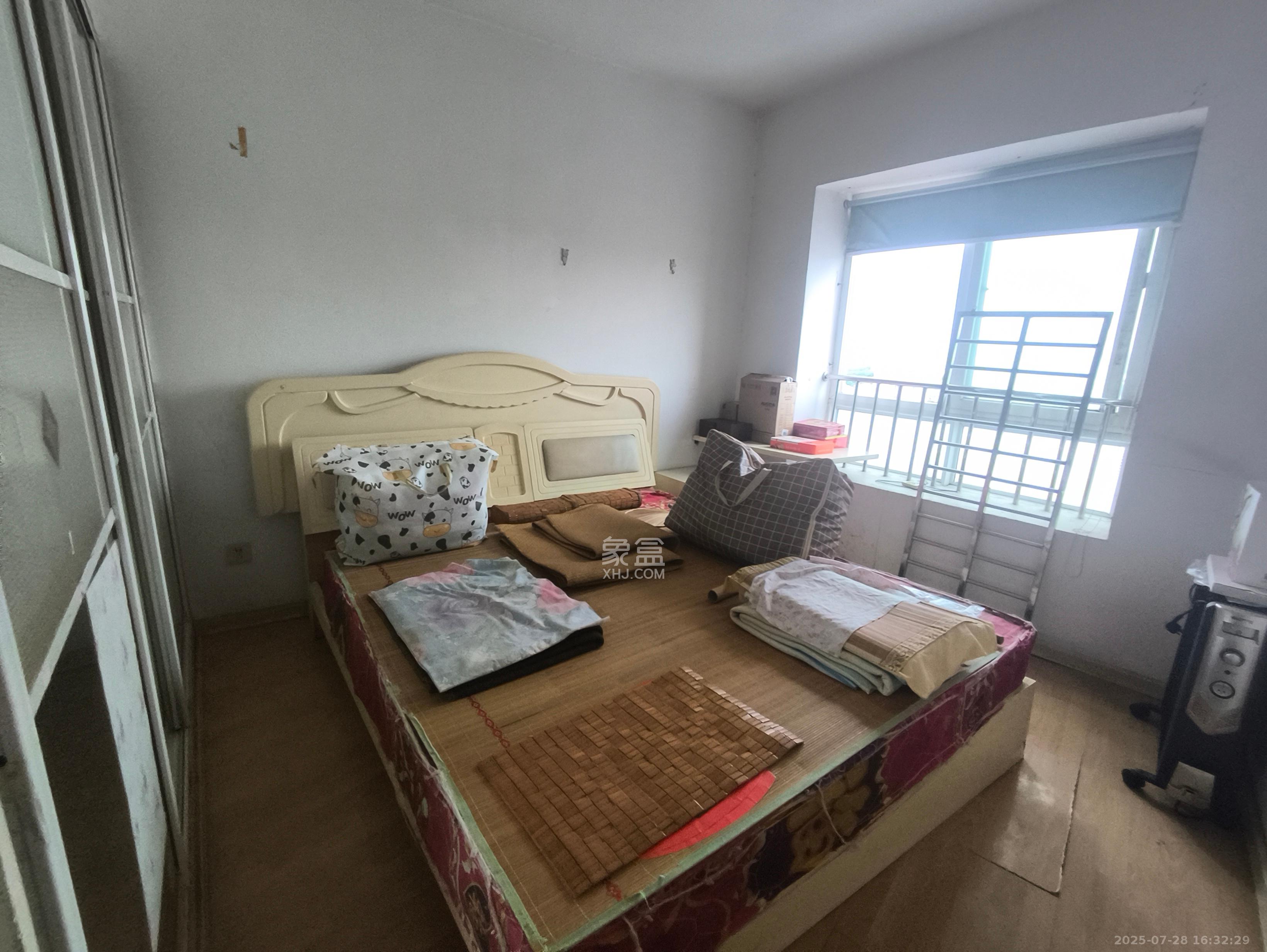 晶华美地 1室1厅1卫 1300.0元/月 晶华美地 1室1厅1卫 1300.0元/月室内图