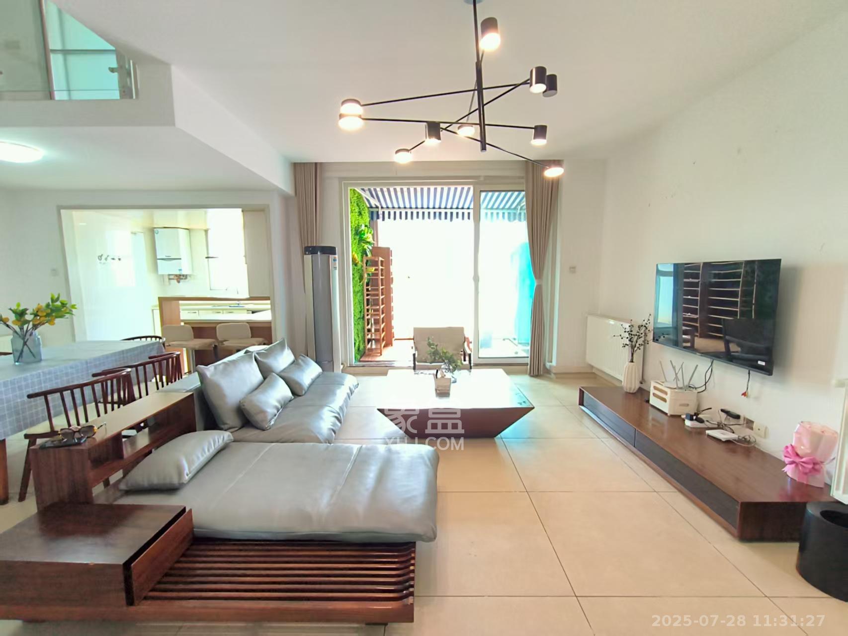 君临天厦  5室2厅2卫    8000.0元/月 君临天厦  5室2厅2卫    8000.0元/月