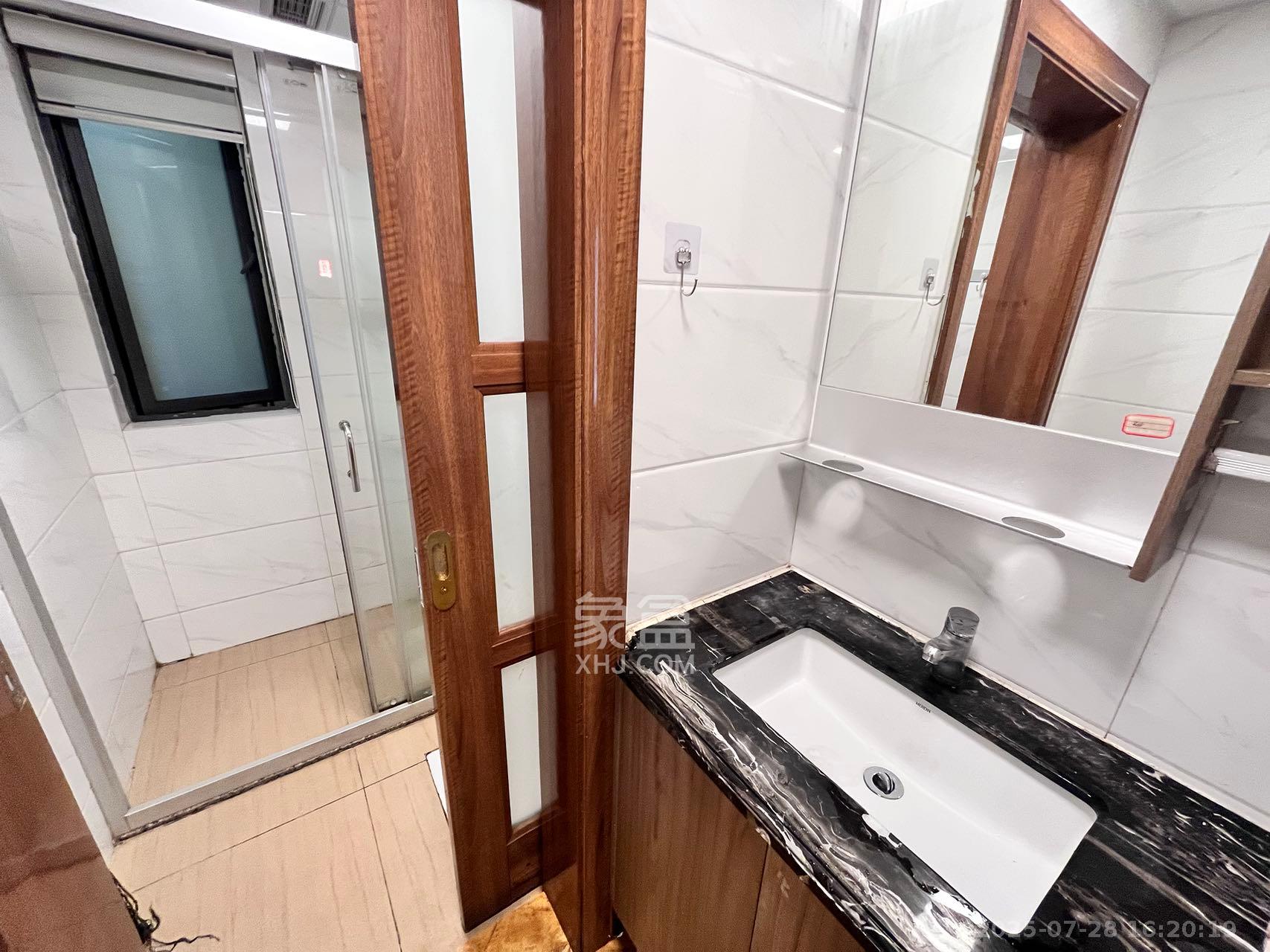 碧桂园南城首府(东宸林海) 3室2厅2卫 2350.0元/月 碧桂园南城首府(东宸林海) 3室2厅2卫 2350.0元/月室内图