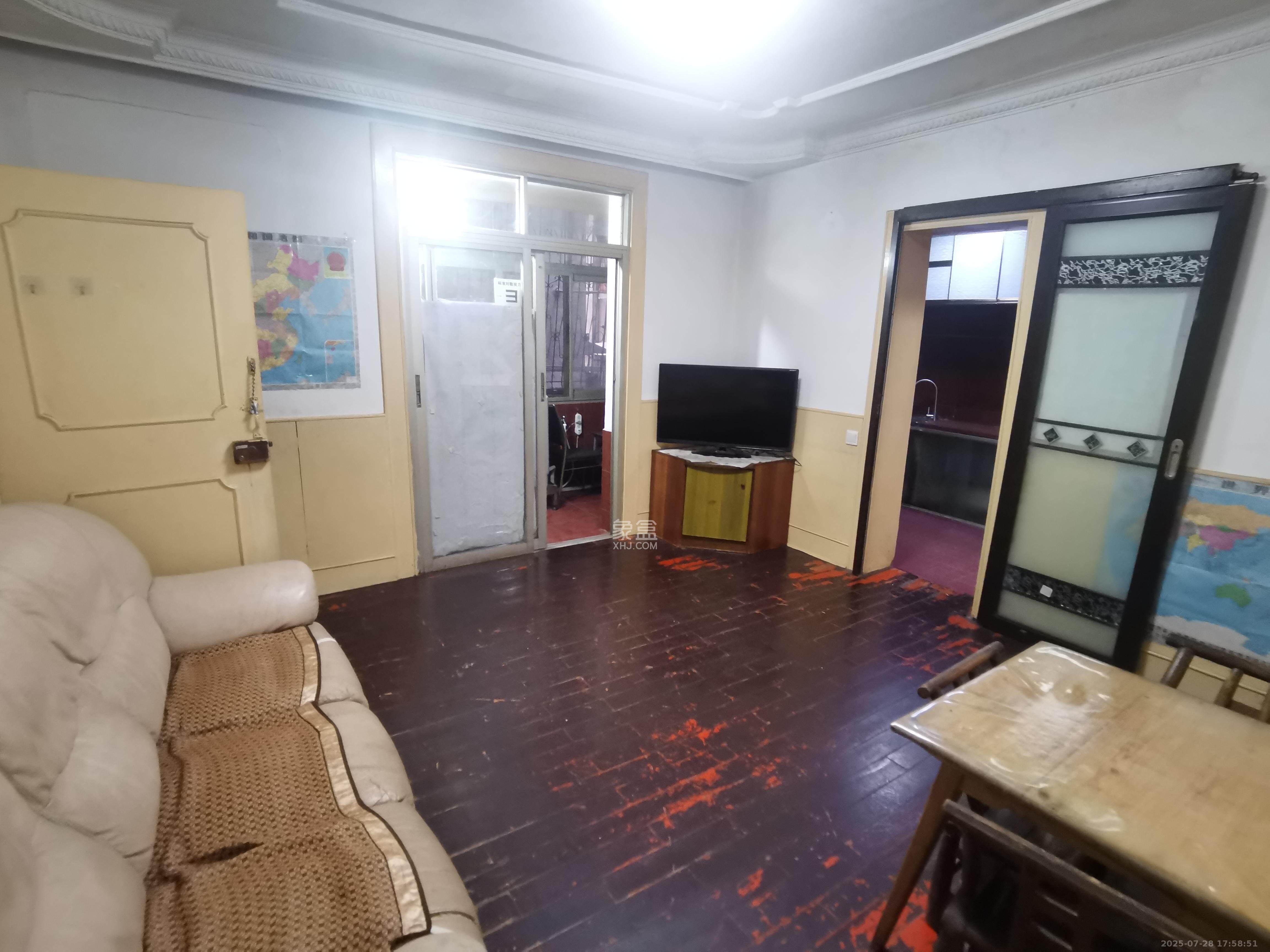 砂子塘社区  3室1厅1卫    1700.0元/月 砂子塘社区  3室1厅1卫    1700.0元/月