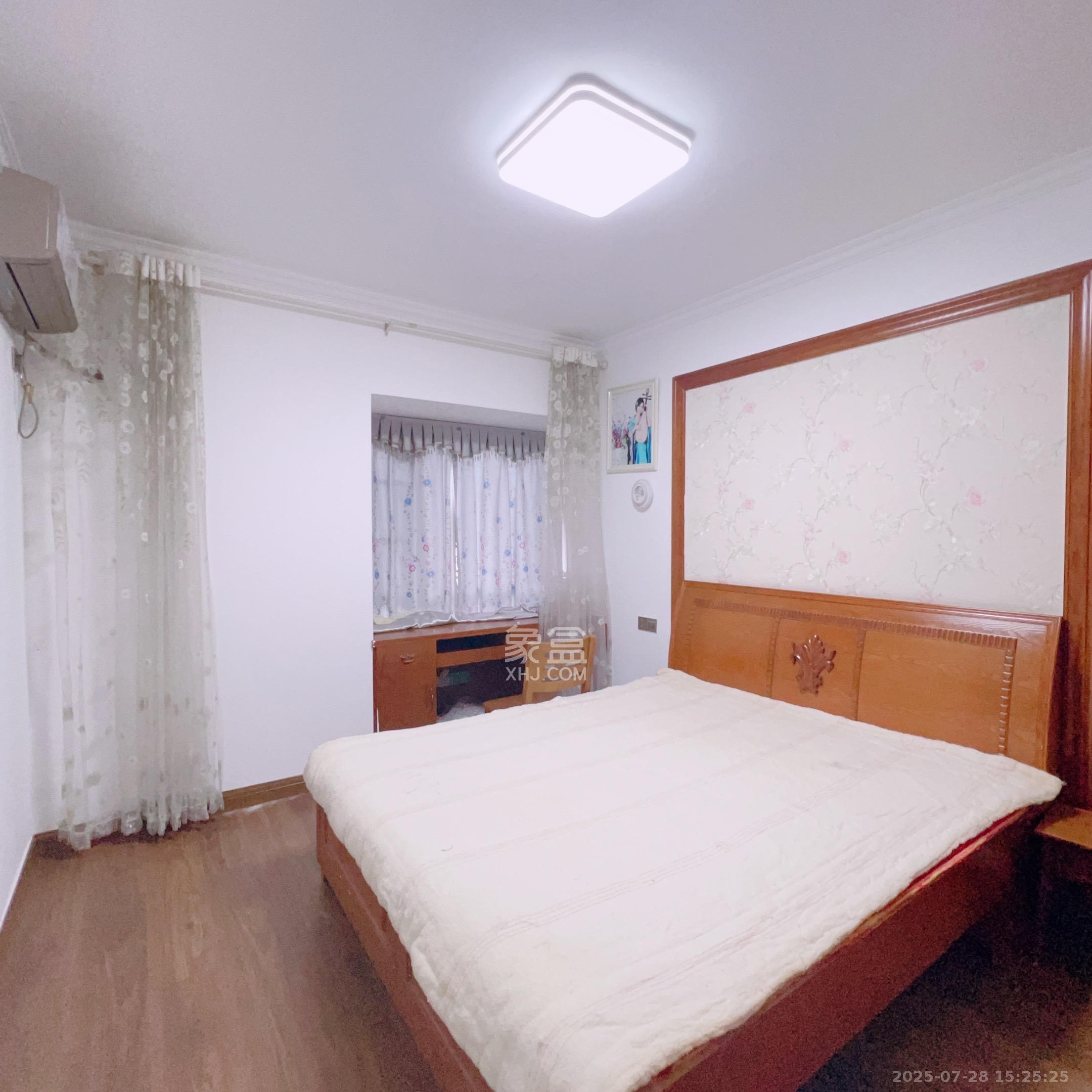 盛地尊域 4室2厅2卫 2000.0元/月 盛地尊域 4室2厅2卫 2000.0元/月室内图