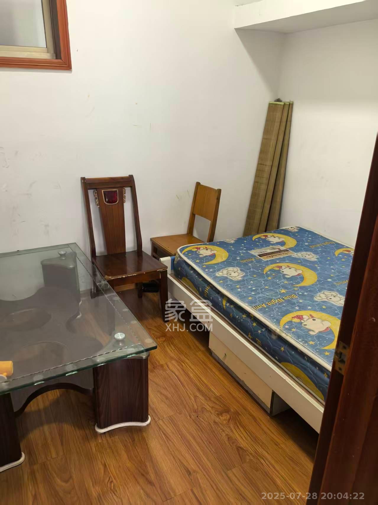 中南石油局宿舍  1室0厅0卫    2200.0元/月室内图