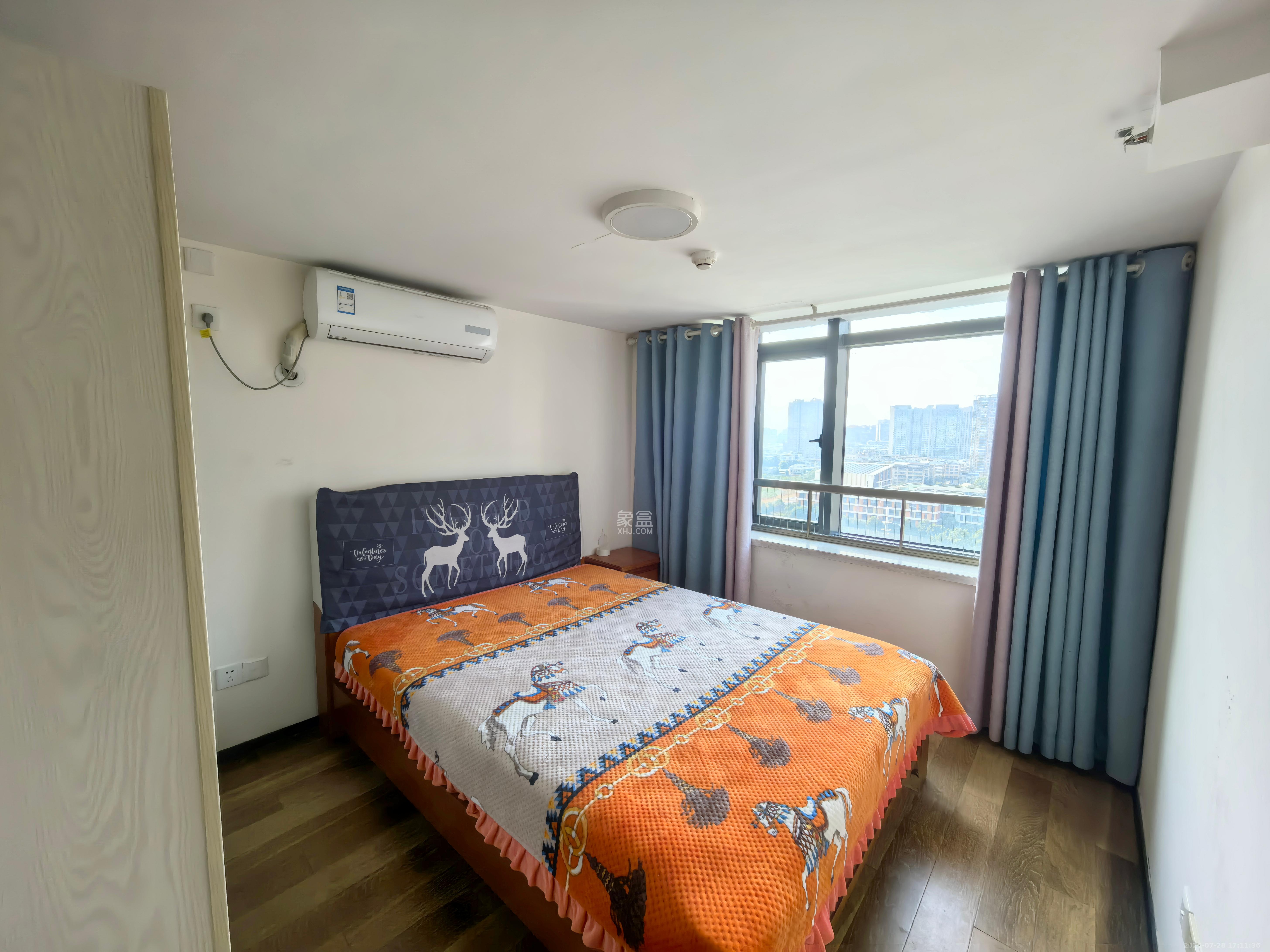 恒大翡翠华庭 3室2厅2卫 1800.0元/月 恒大翡翠华庭 3室2厅2卫 1800.0元/月室内图