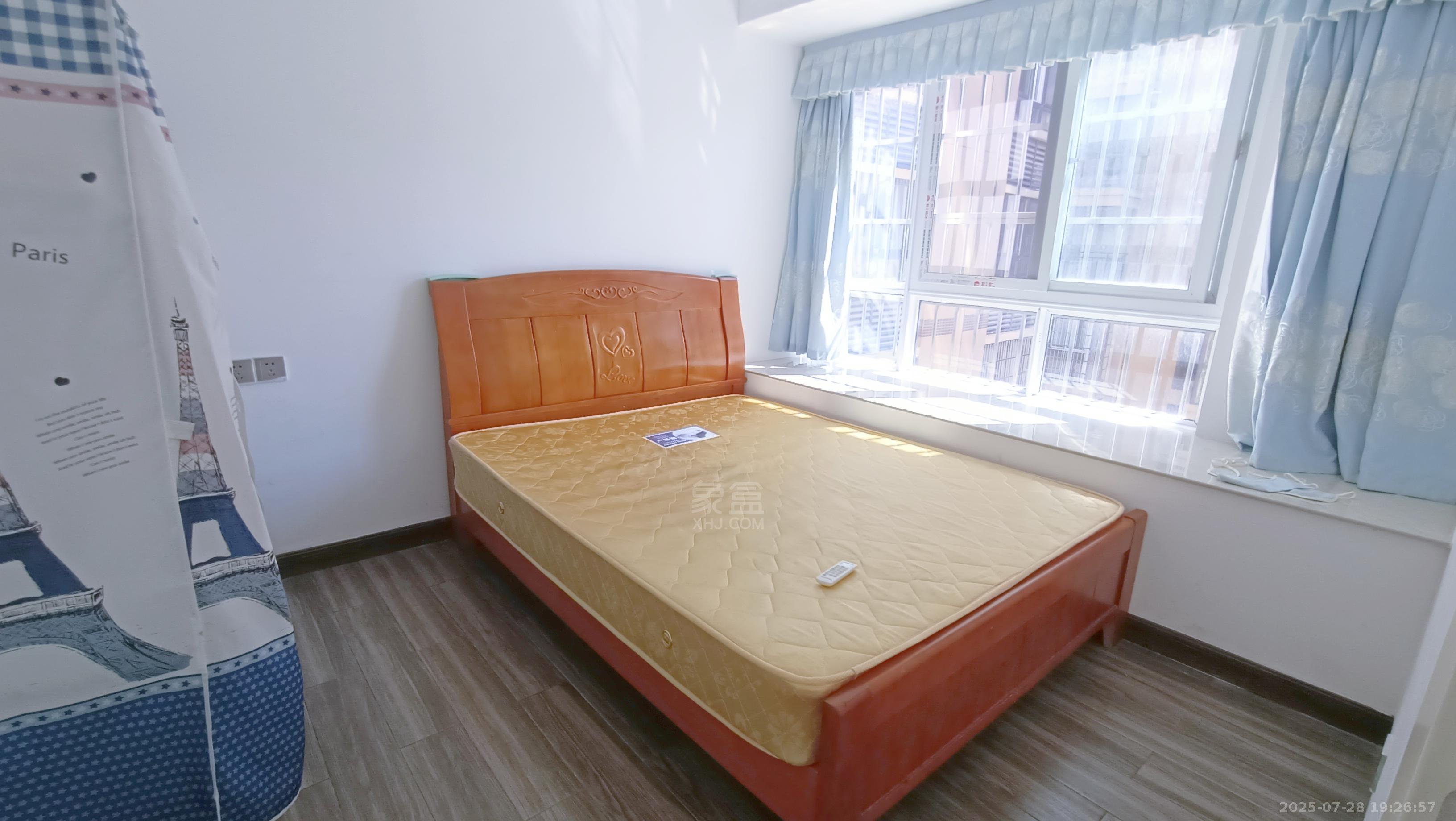 御景龙湾 2室2厅1卫 1300.0元/月 御景龙湾 2室2厅1卫 1300.0元/月室内图