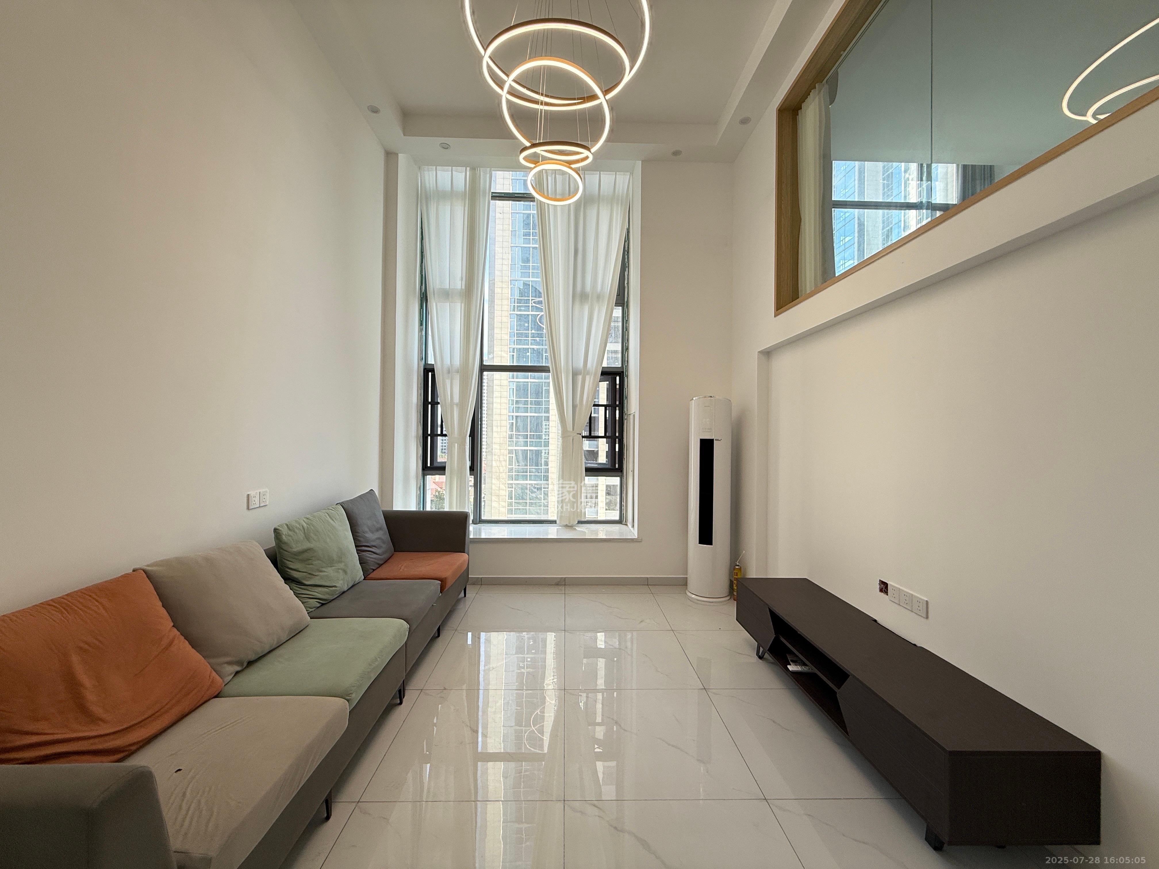 紫鑫中央广场(高铁新城) 3室2厅1卫 2500.0元/月 紫鑫中央广场(高铁新城) 3室2厅1卫 2500.0元/月室内图