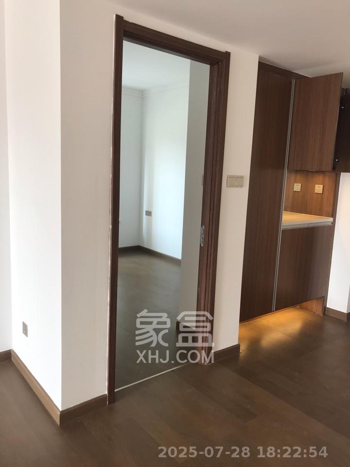 阳光城尚东湾蓝莓苑  5室2厅3卫    4200.0元/月室内图