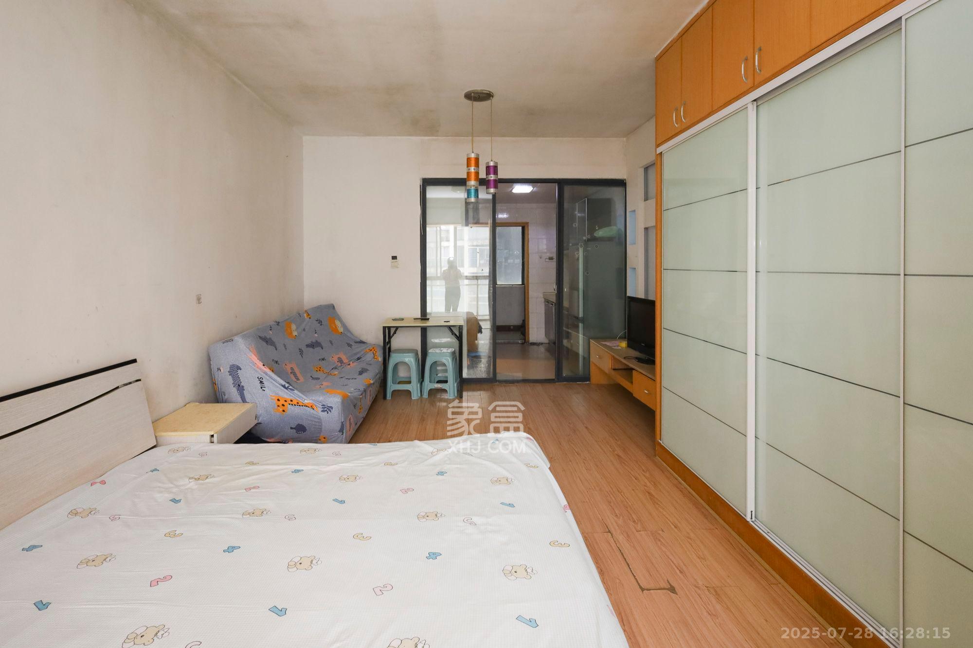 美林银谷 1室1厅1卫 1380.0元/月 美林银谷 1室1厅1卫 1380.0元/月室内图