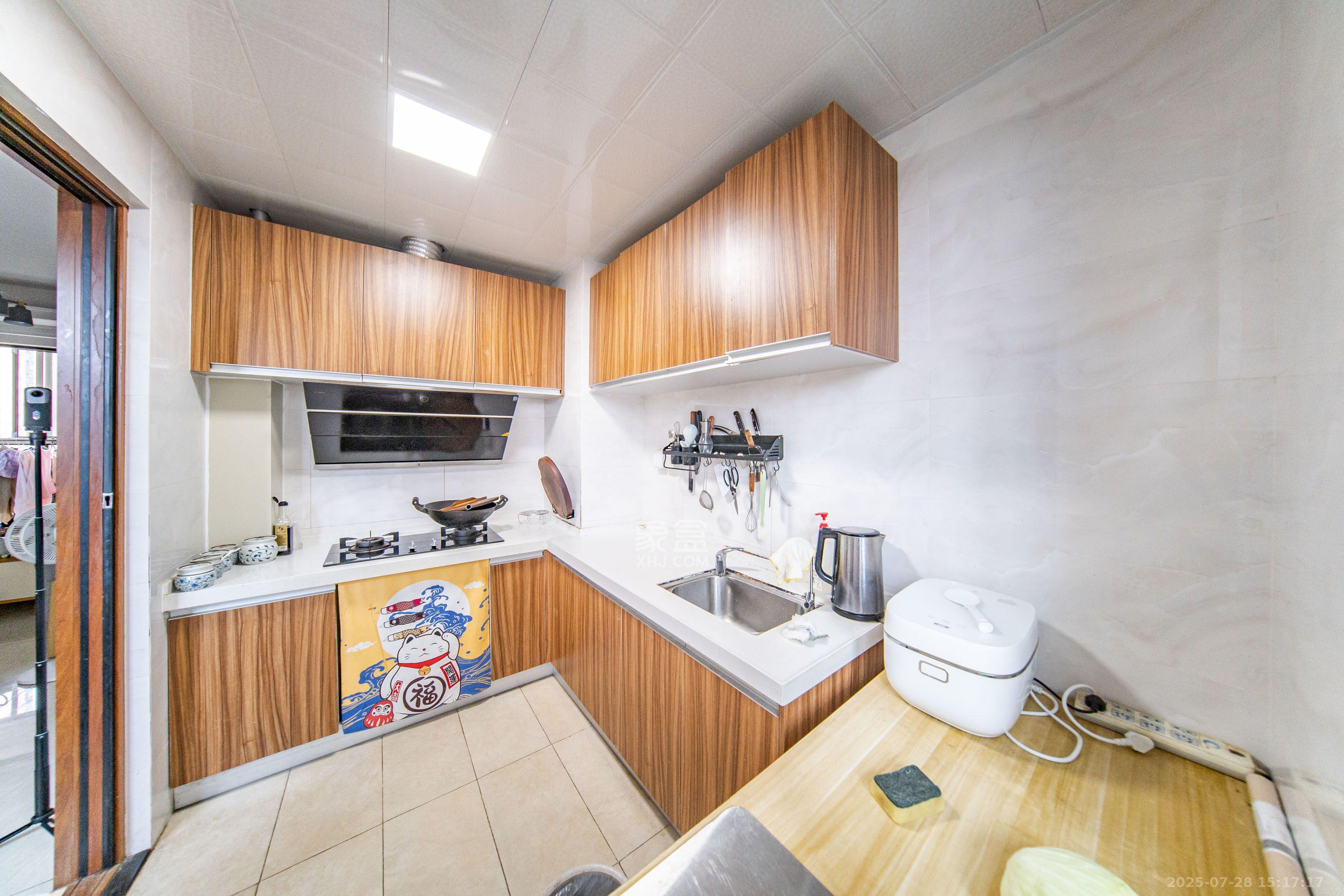 江山帝景哈佛  4室2厅2卫    3000.0元/月 江山帝景哈佛  4室2厅2卫    3000.0元/月室内图