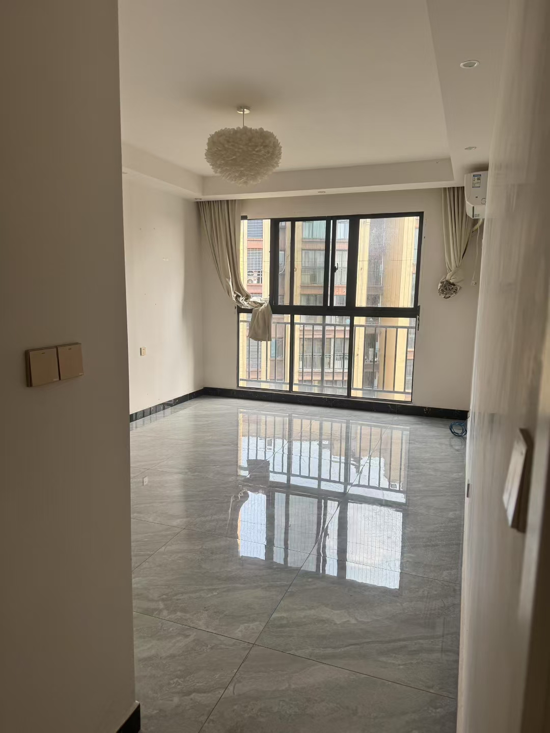 山水印象  3室2厅2卫    2000.0元/月 山水印象  3室2厅2卫    2000.0元/月室内图