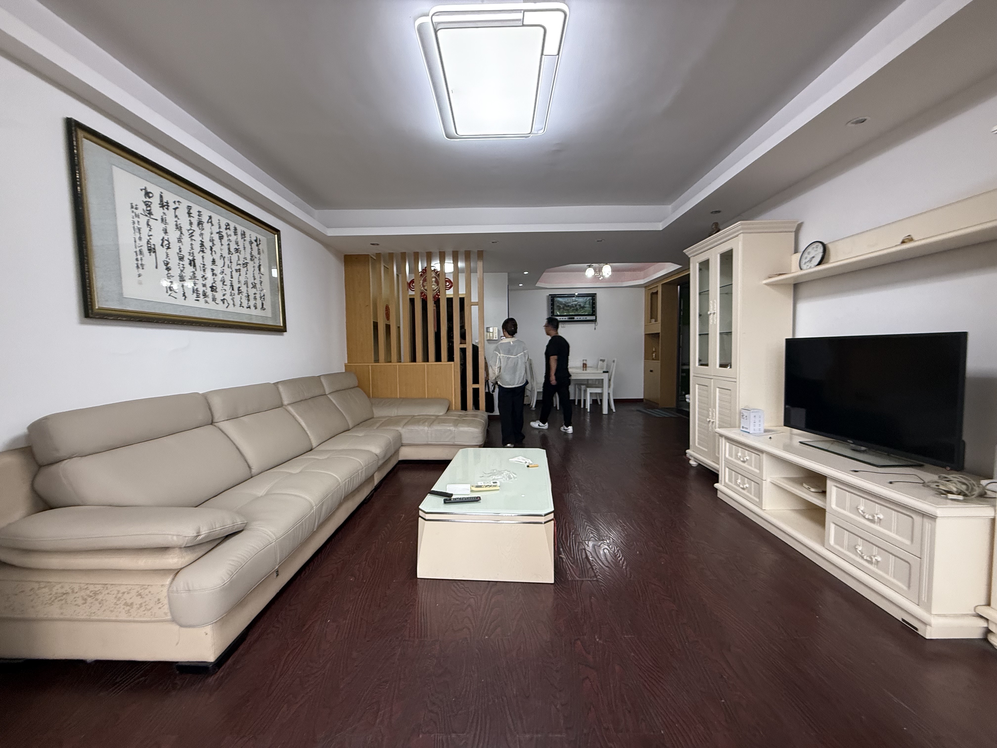 禧诚月畔湾  3室2厅2卫    1700.0元/月