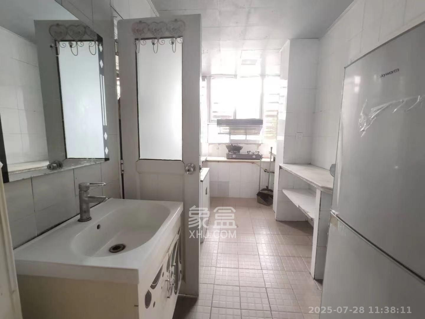 文艺新村 3室1厅1卫 2500.0元/月 文艺新村 3室1厅1卫 2500.0元/月室内图