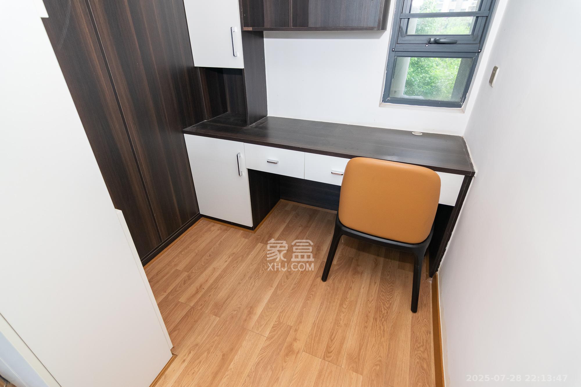 中粮鸿云 3室2厅1卫 75.80万 中粮鸿云 3室2厅1卫 75.80万其他