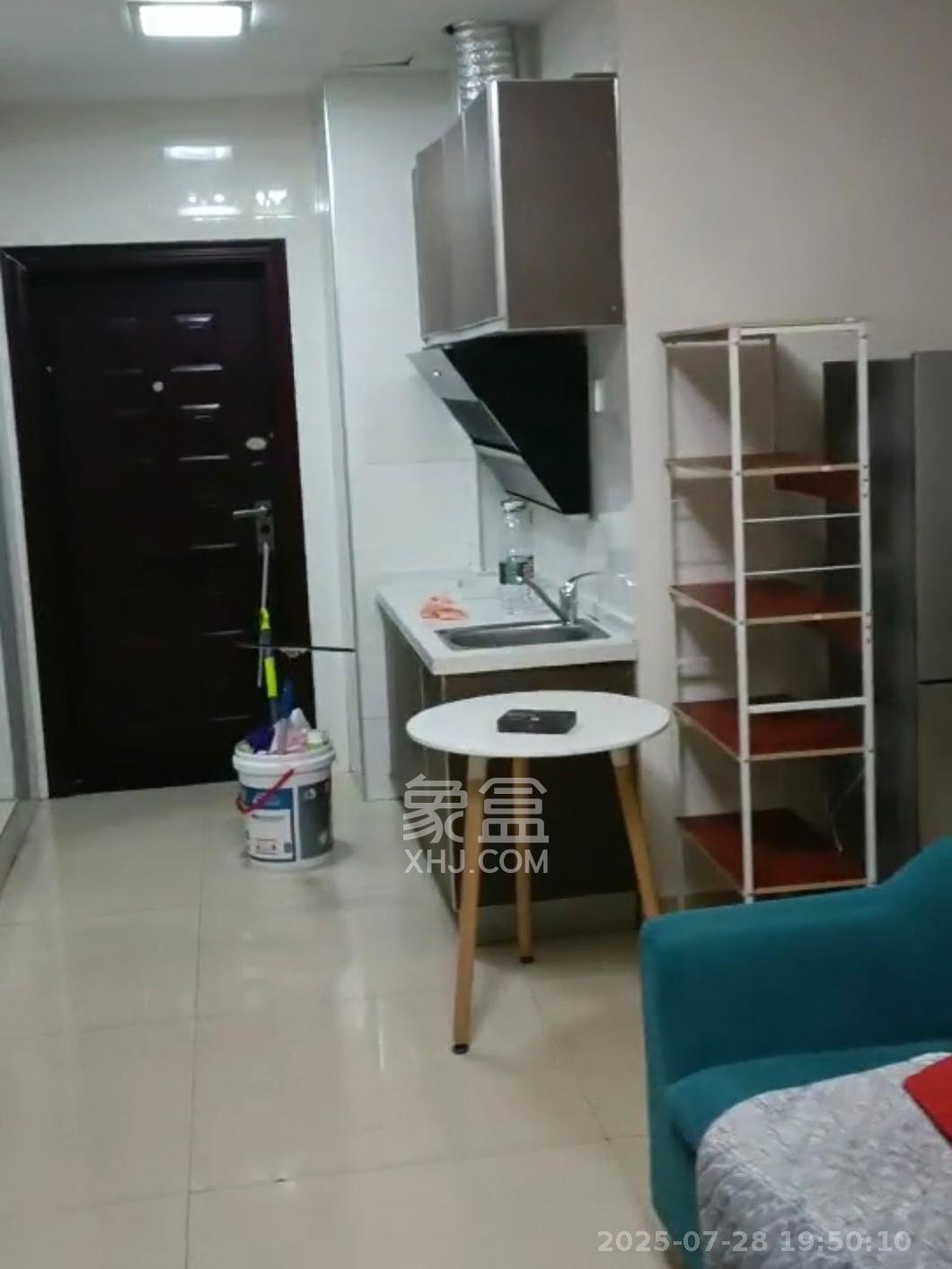 越界(天佑国际大厦)  2室1厅1卫    2700.0元/月 越界(天佑国际大厦)  2室1厅1卫    2700.0元/月室内图