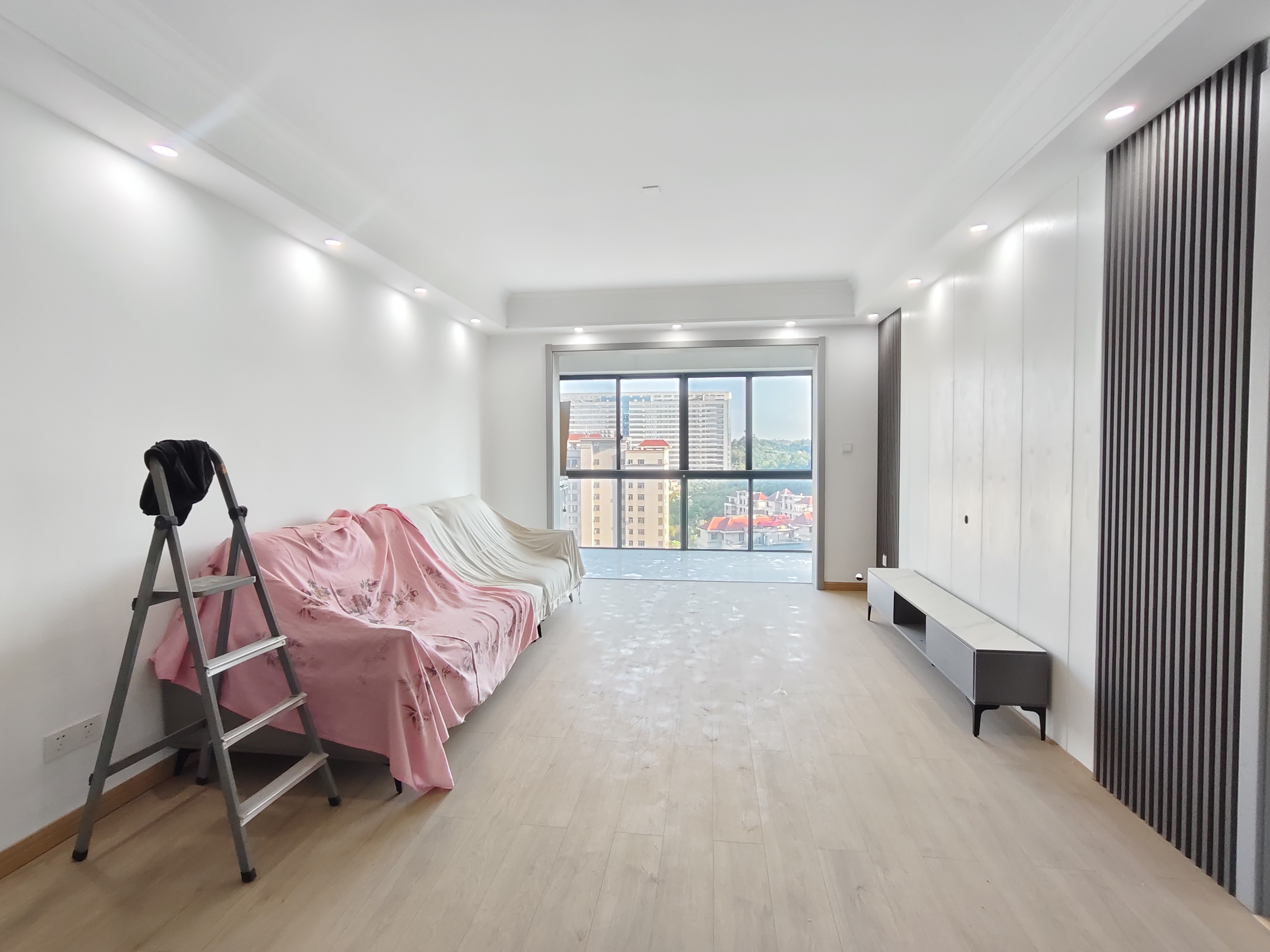 康雅苑  3室2厅1卫    1800.0元/月室内图