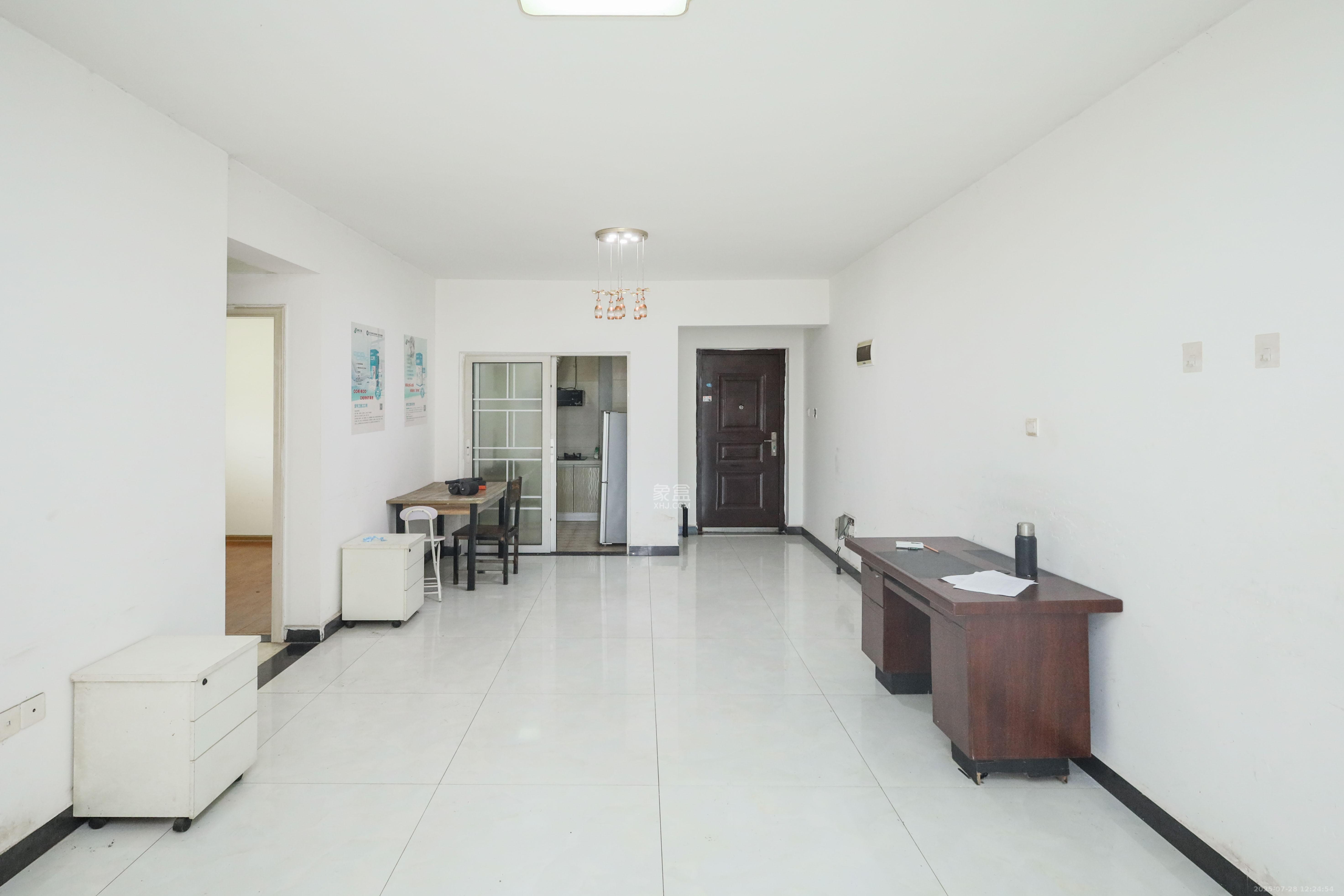 梅溪湖合能璞丽 3室2厅2卫 105.0万 梅溪湖合能璞丽 3室2厅2卫 105.0万客厅