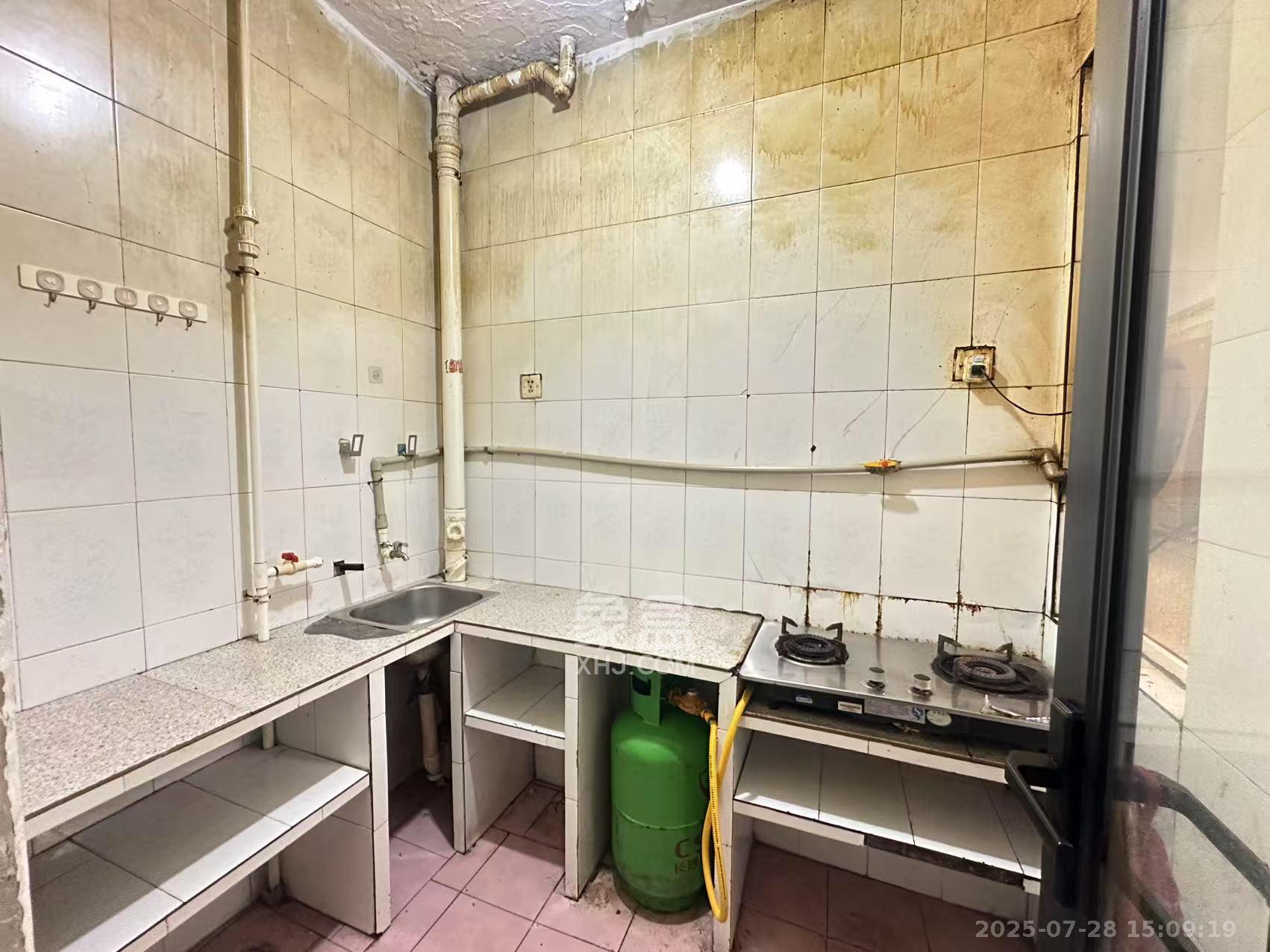 德政园 2室2厅1卫 1300.0元/月 德政园 2室2厅1卫 1300.0元/月室内图