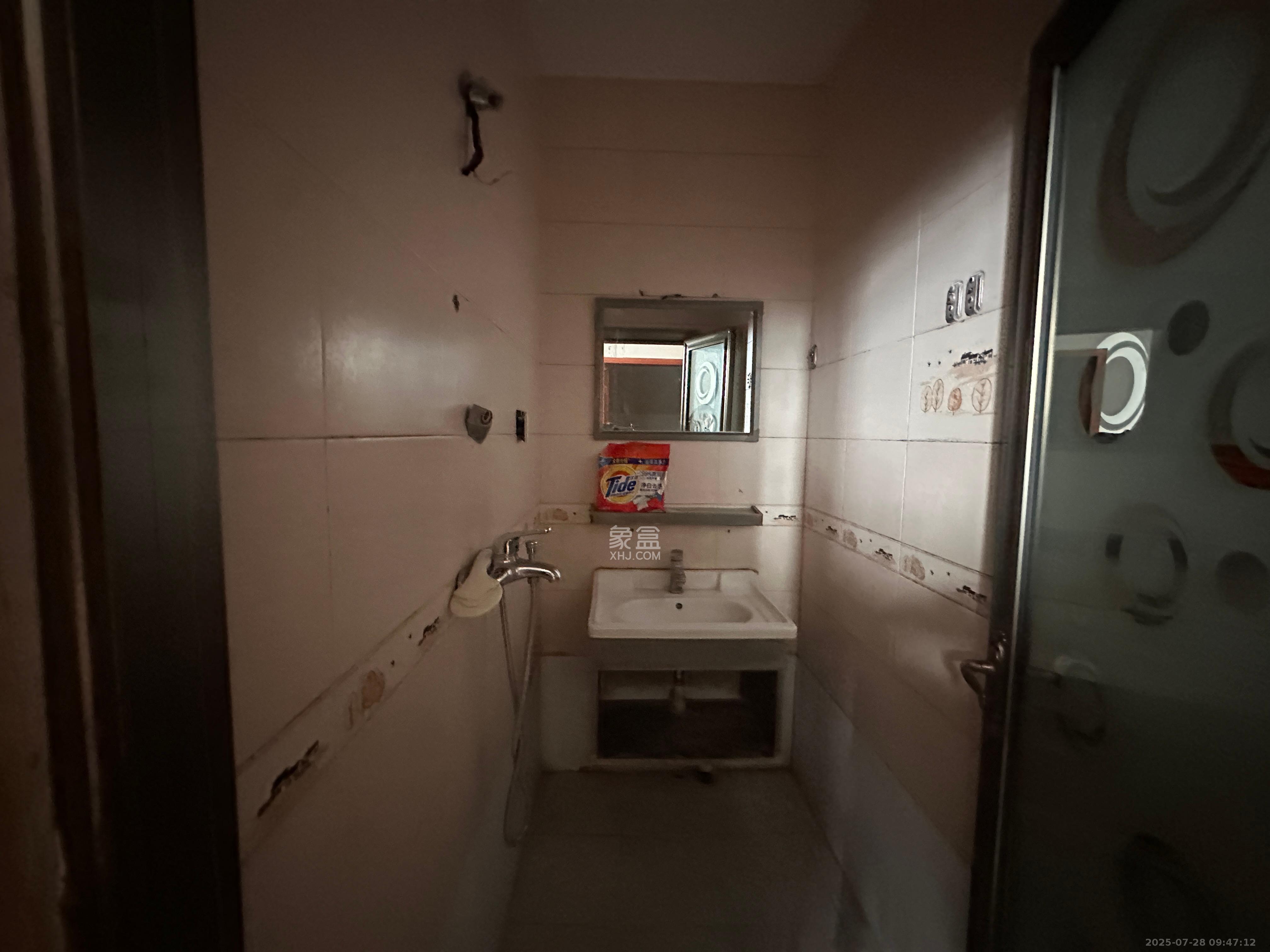 绿城桂花城 7室2厅3卫 4500.0元/月 绿城桂花城 7室2厅3卫 4500.0元/月室内图