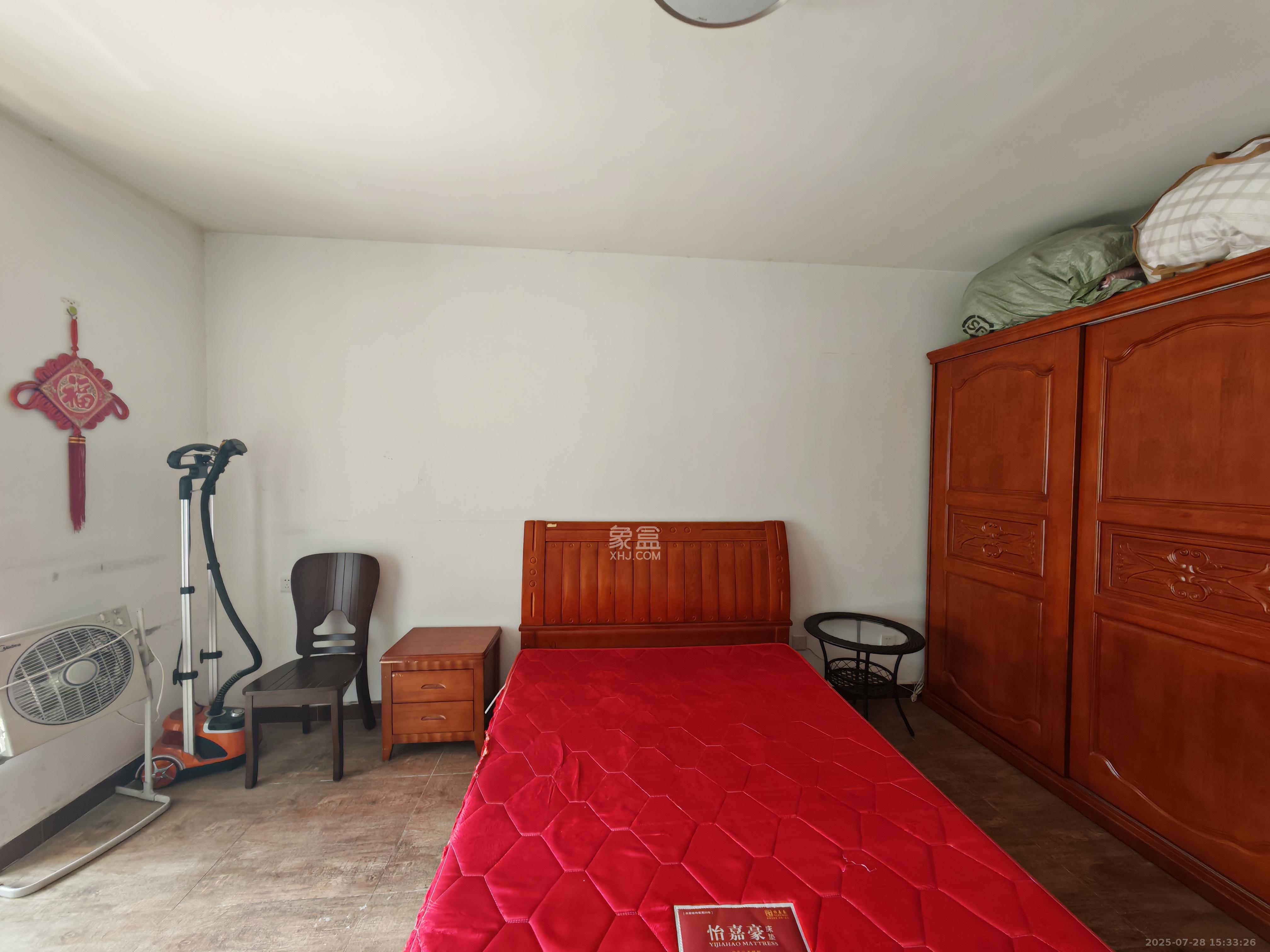 左岸右岸 1室1厅1卫 1300.0元/月 左岸右岸 1室1厅1卫 1300.0元/月室内图