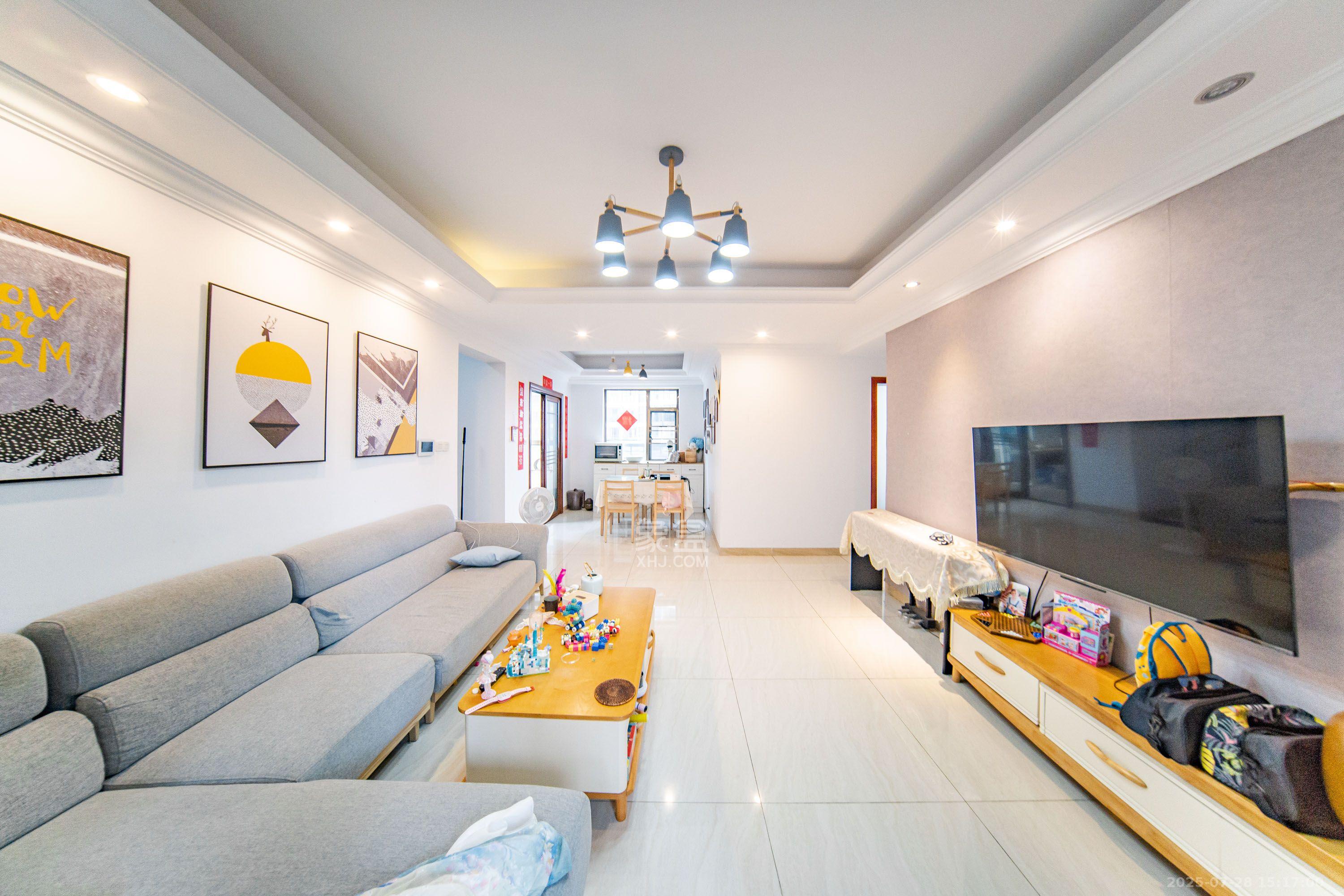 江山帝景哈佛  4室2厅2卫    3000.0元/月室内图