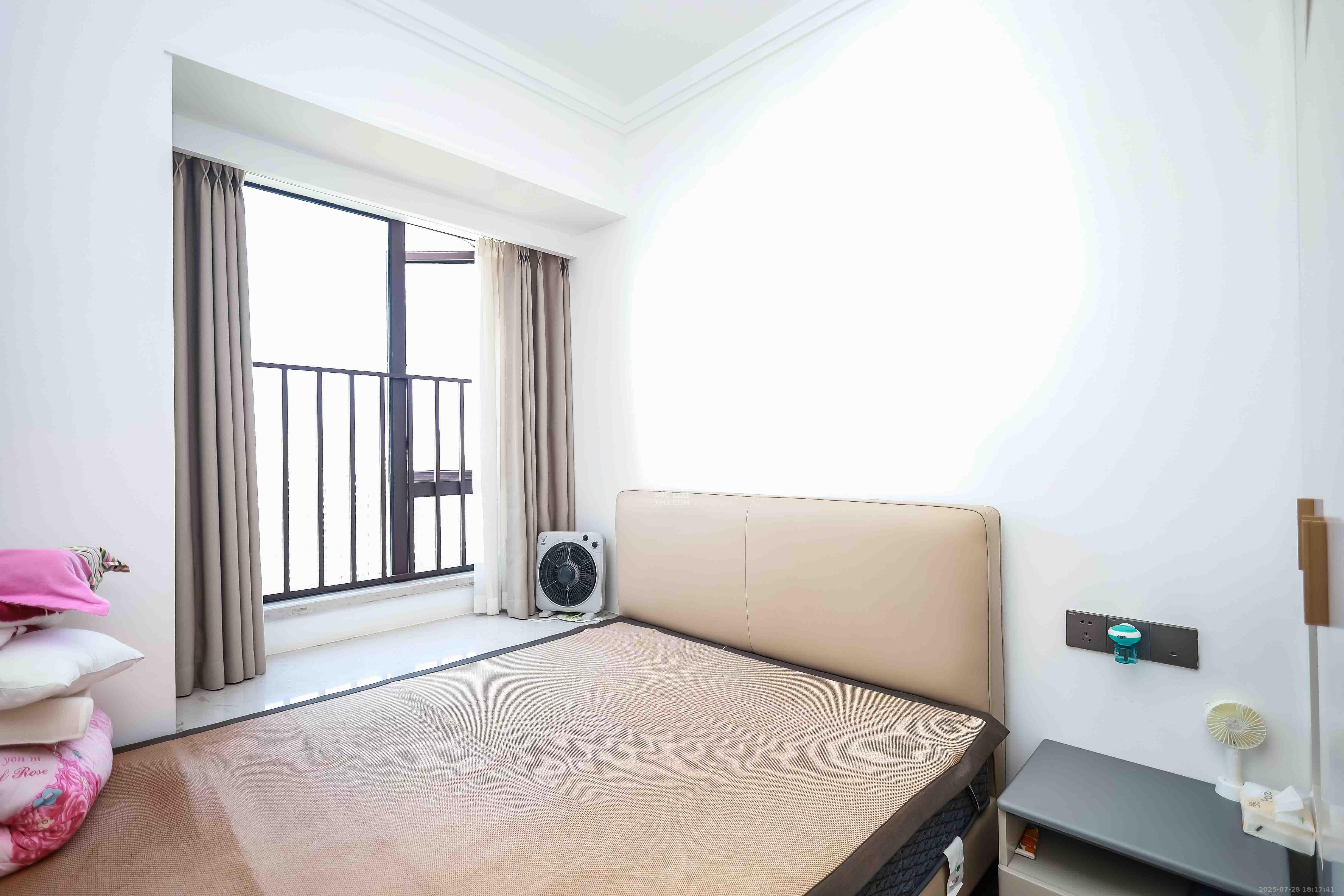 长沙美的麓府 4室2厅2卫 118.0万 长沙美的麓府 4室2厅2卫 118.0万卧室