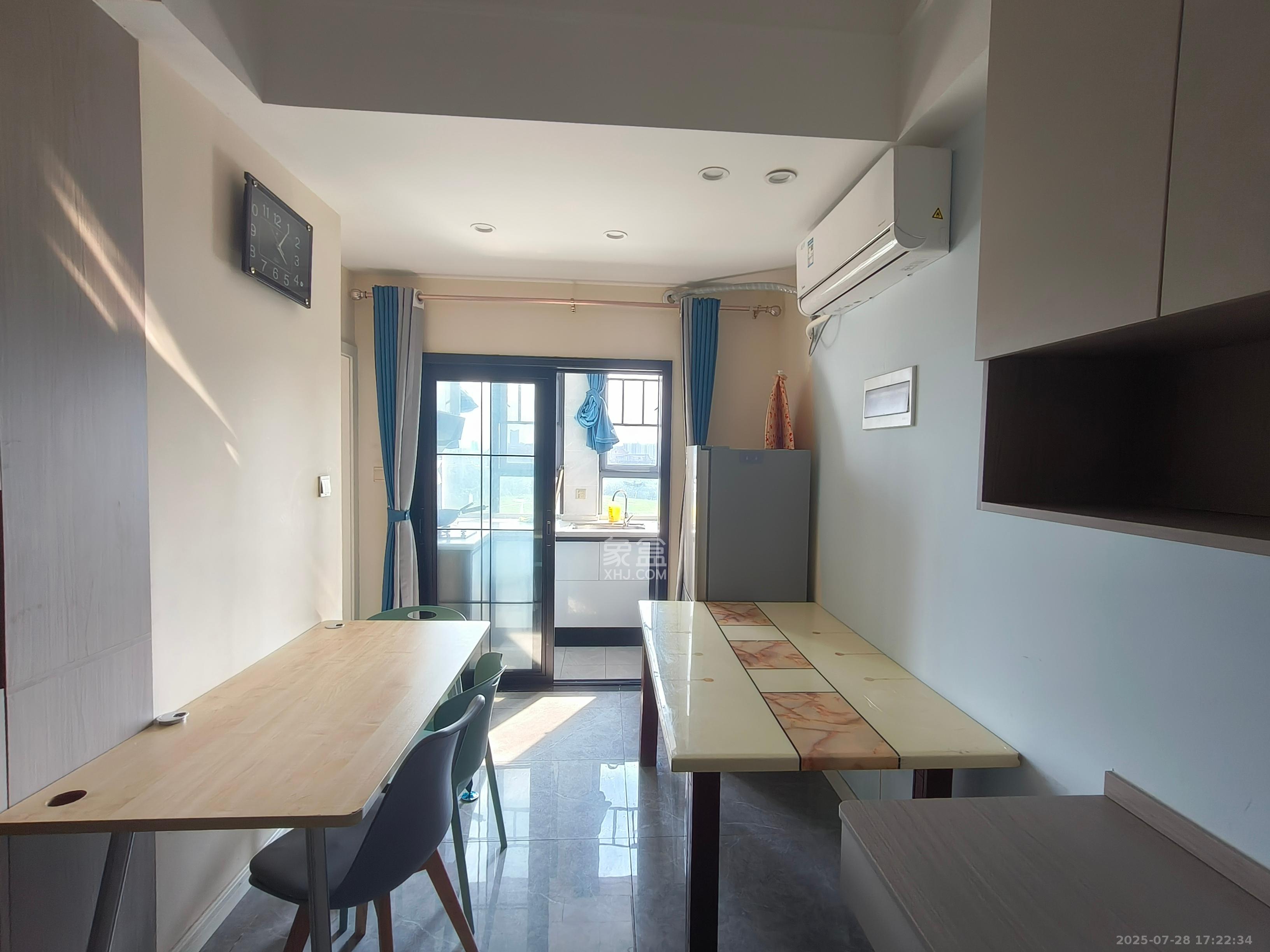 湘一书香里 2室1厅1卫 2300.0元/月 湘一书香里 2室1厅1卫 2300.0元/月室内图