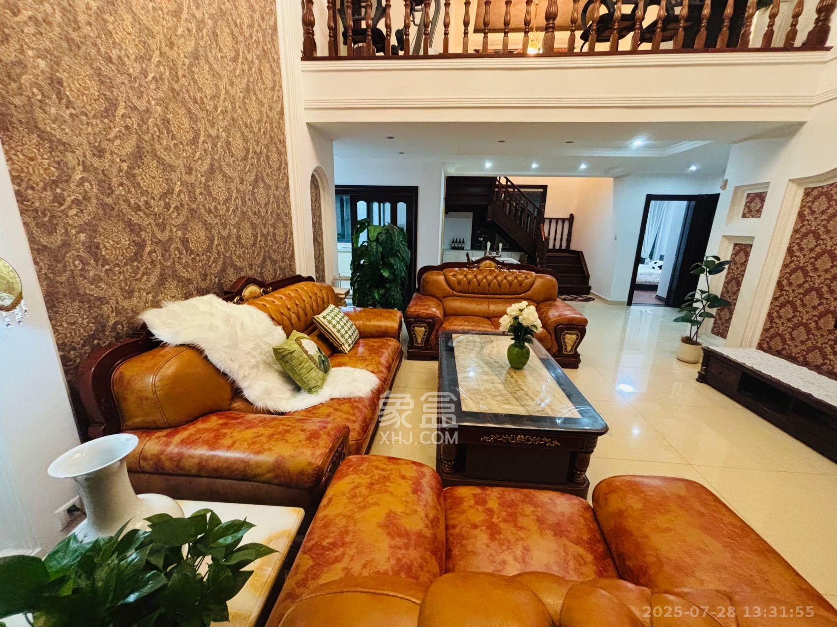 龙湾国际洋房 5室2厅3卫 6500.0元/月 龙湾国际洋房 5室2厅3卫 6500.0元/月室内图