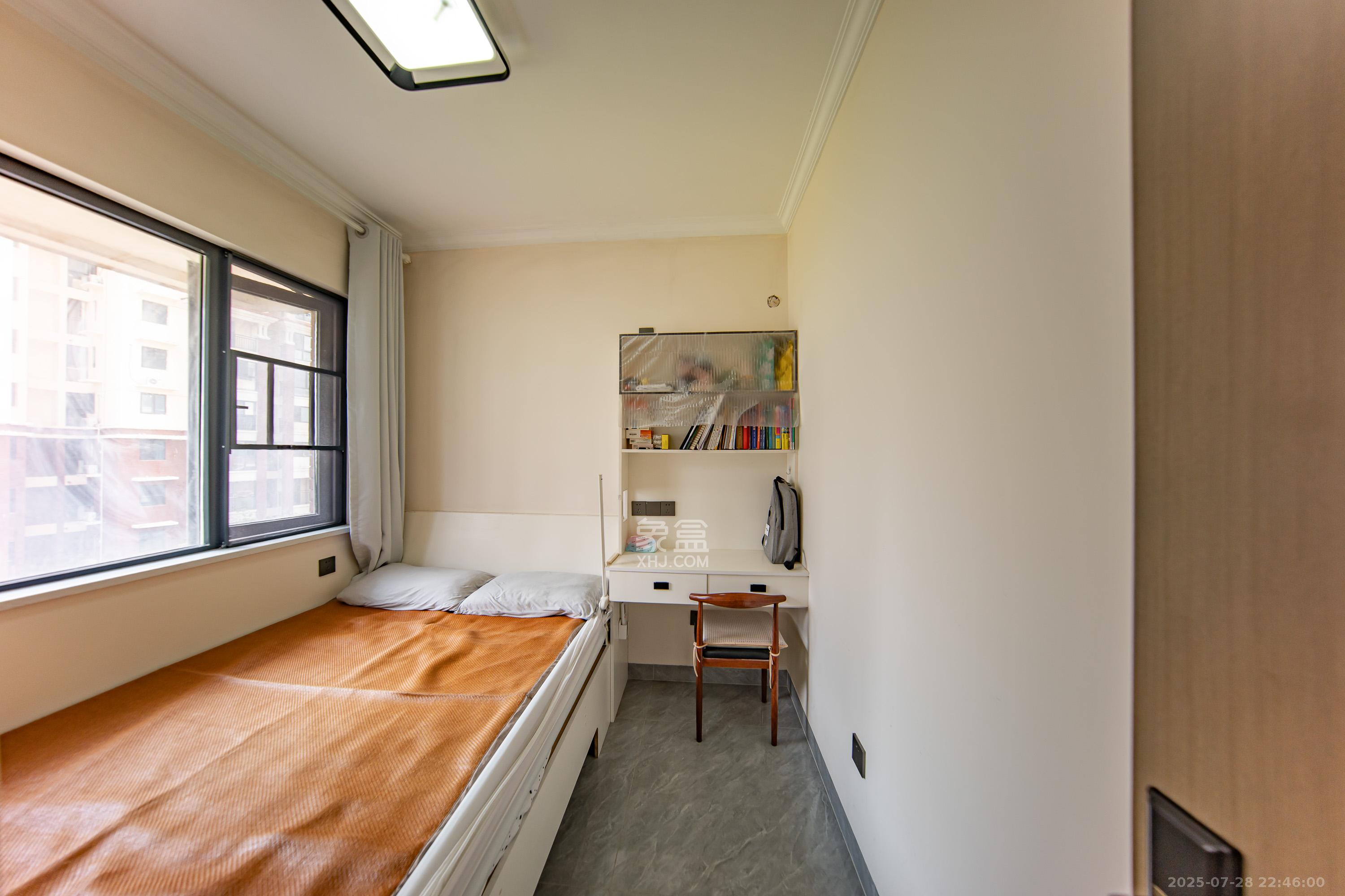 蔷薇国际 2室1厅1卫 49.8万 蔷薇国际 2室1厅1卫 49.8万卧室