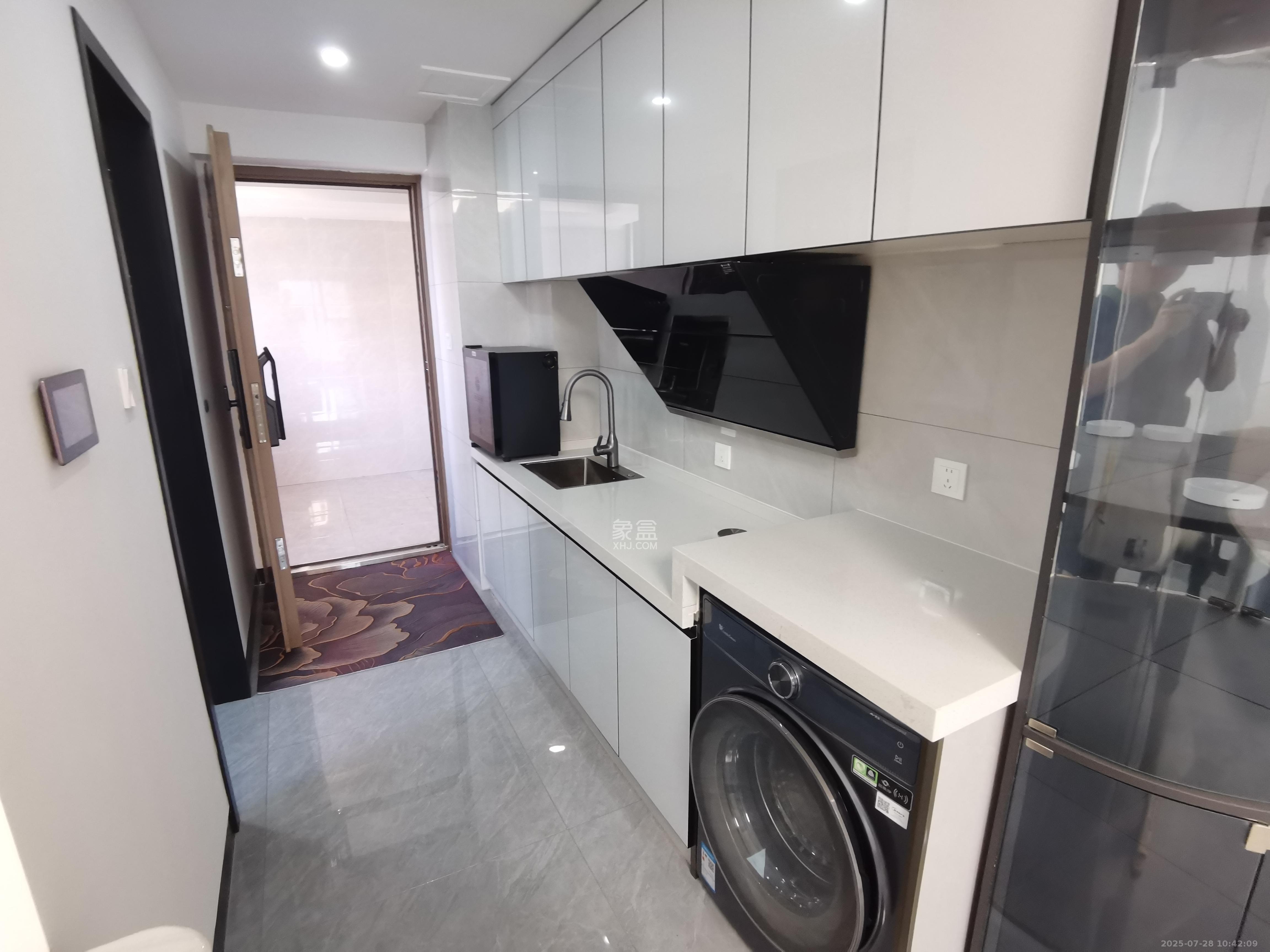 兰亭湾畔 1室1厅1卫 2000.0元/月 兰亭湾畔 1室1厅1卫 2000.0元/月室内图