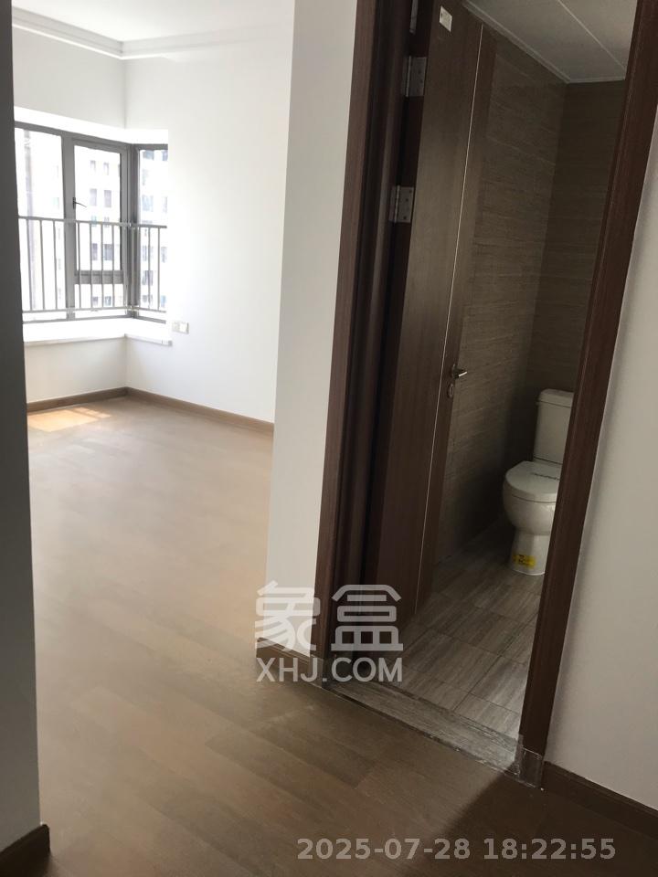 阳光城尚东湾蓝莓苑  5室2厅3卫    4200.0元/月室内图