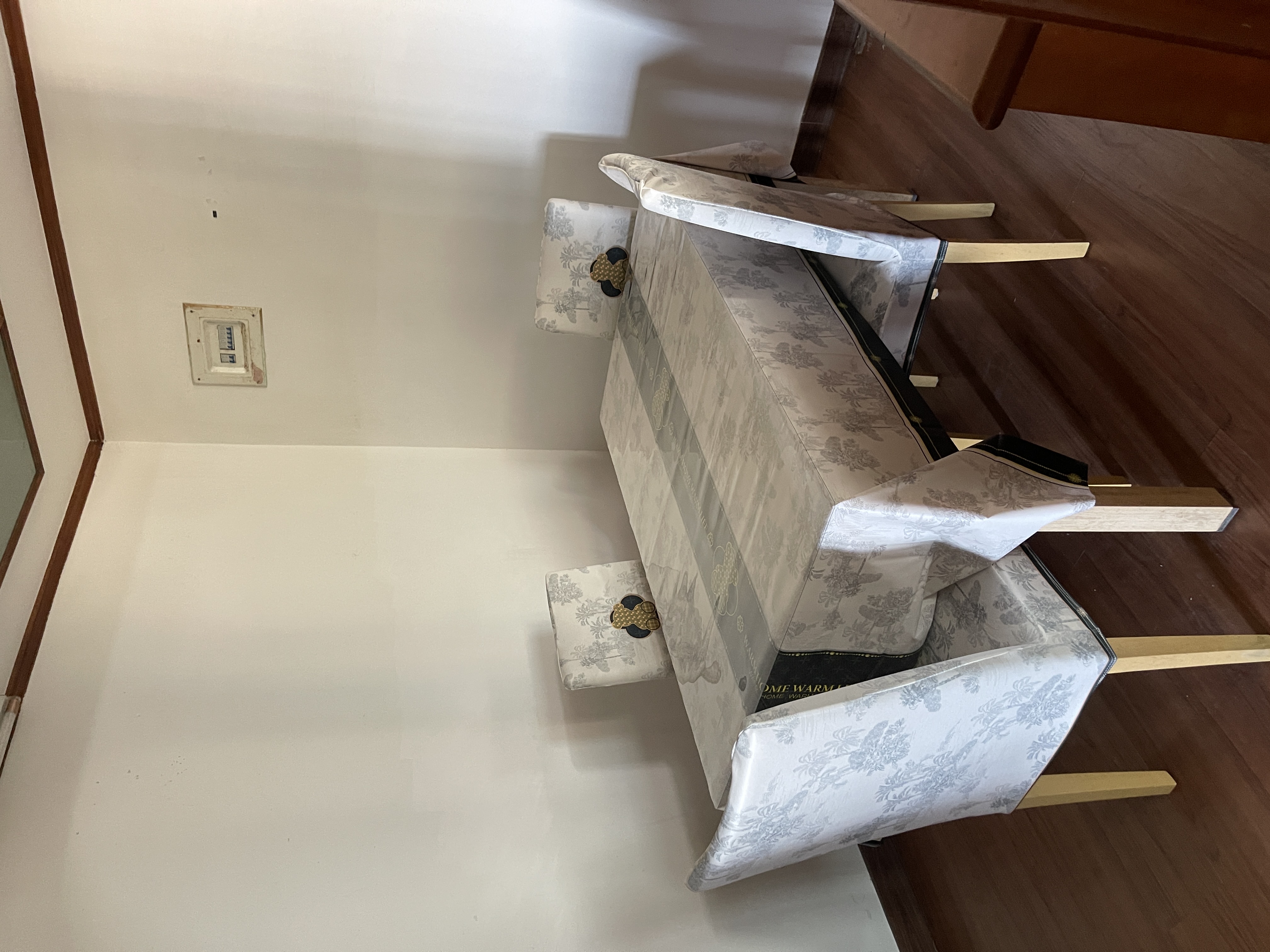 帝晶大厦 3室1厅2卫 2600.0元/月 帝晶大厦 3室1厅2卫 2600.0元/月室内图