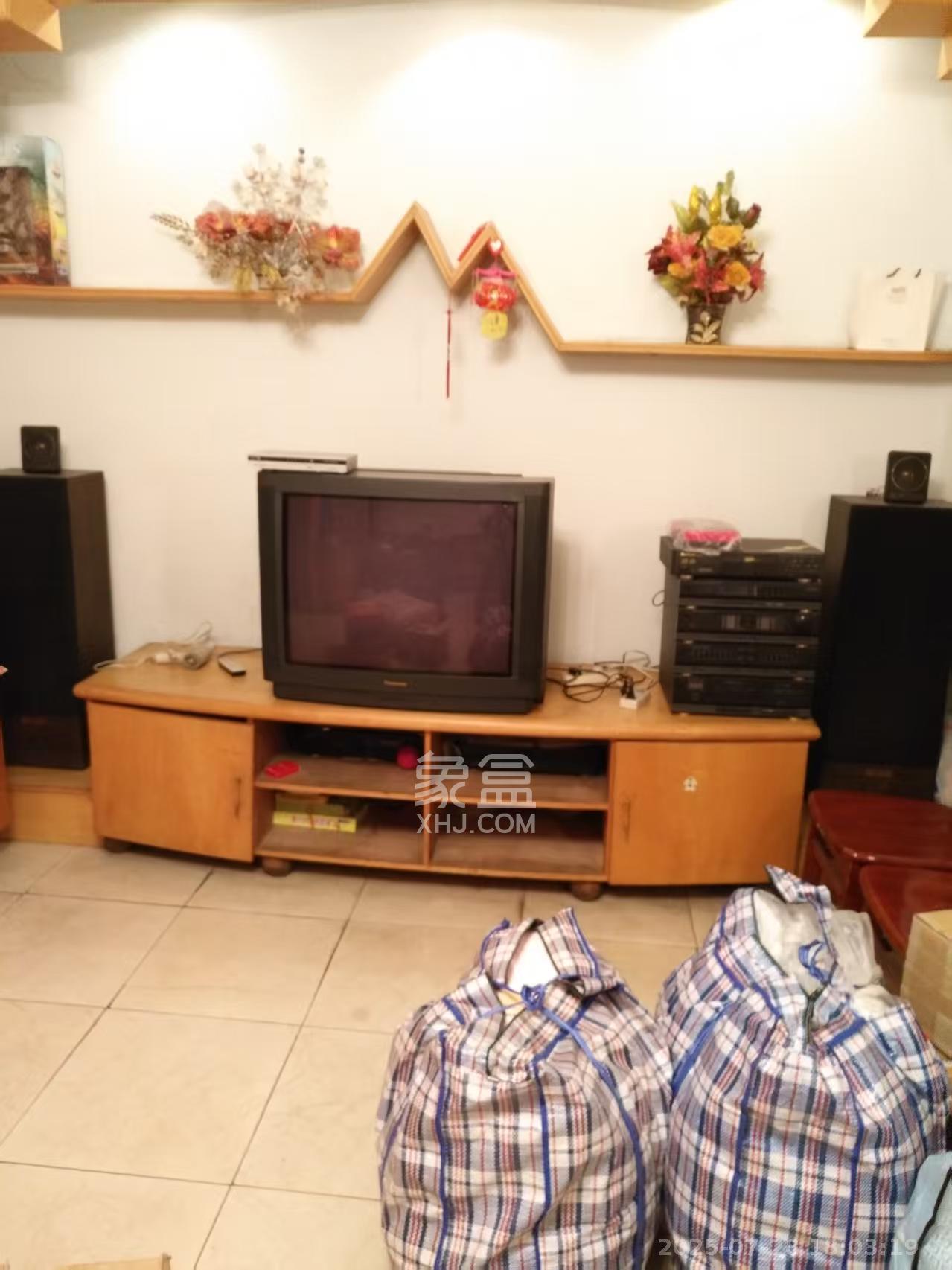 省进出口公司宿舍 3室2厅1卫 1200.0元/月 省进出口公司宿舍 3室2厅1卫 1200.0元/月室内图