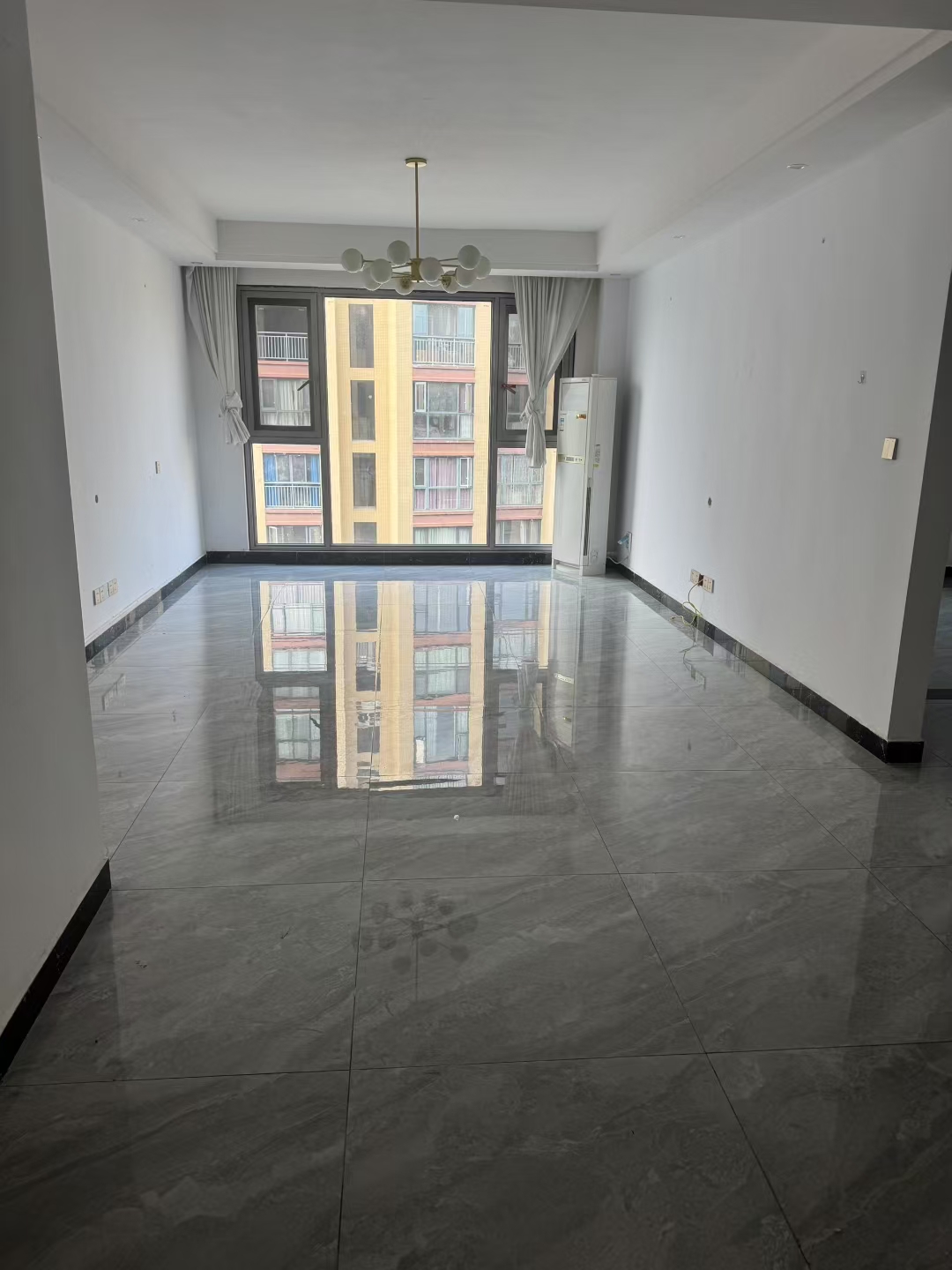 山水印象  3室2厅2卫    2000.0元/月 山水印象  3室2厅2卫    2000.0元/月室内图