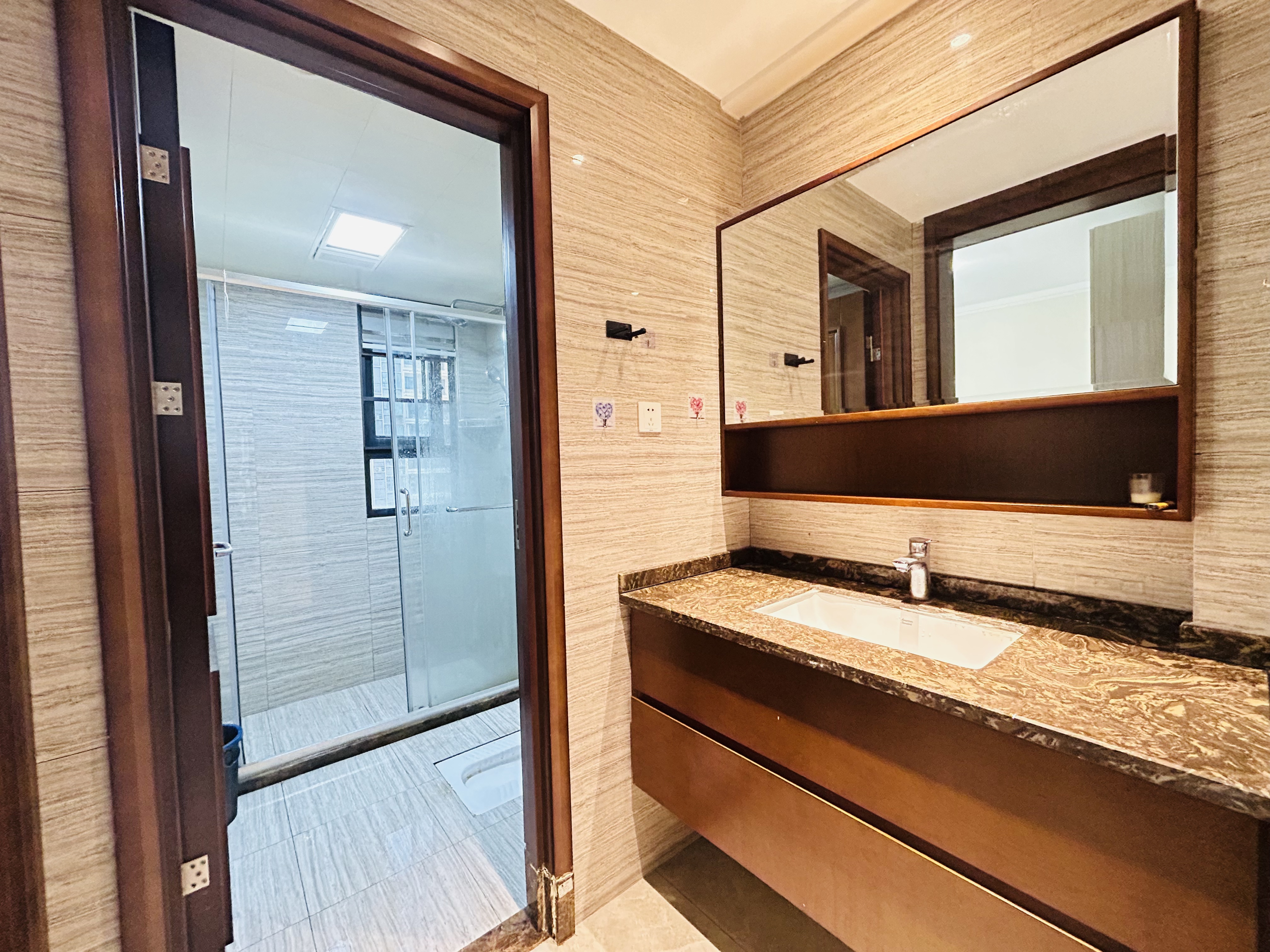 荣盛碧桂园铂悦府 3室2厅2卫 2200.0元/月 荣盛碧桂园铂悦府 3室2厅2卫 2200.0元/月室内图