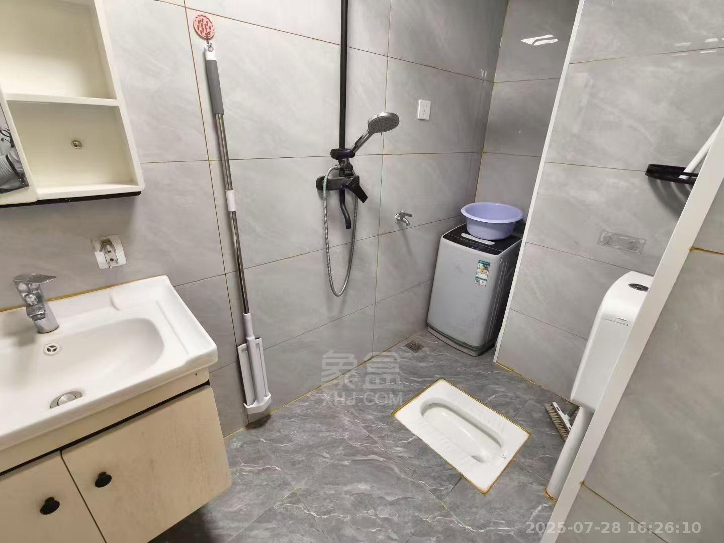 凯风珑城 1室1厅1卫 1100.0元/月 凯风珑城 1室1厅1卫 1100.0元/月室内图