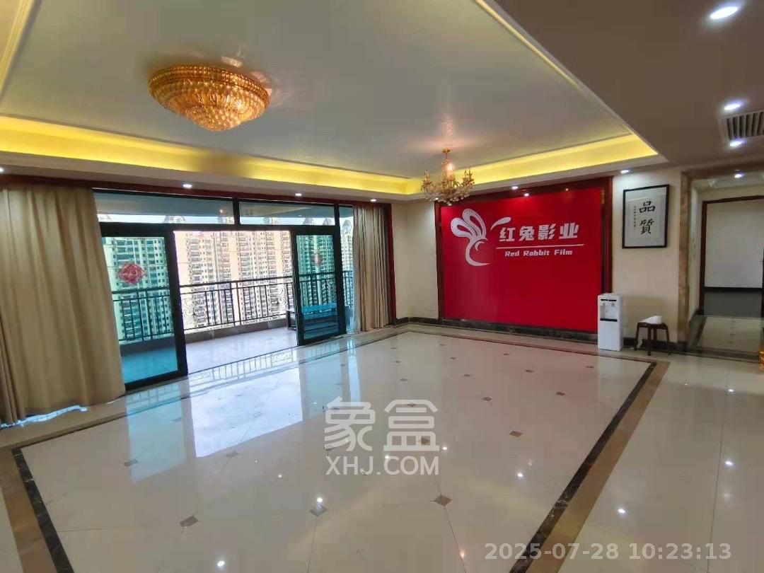 恒大雅苑 5室2厅3卫 5500.0元/月 恒大雅苑 5室2厅3卫 5500.0元/月室内图