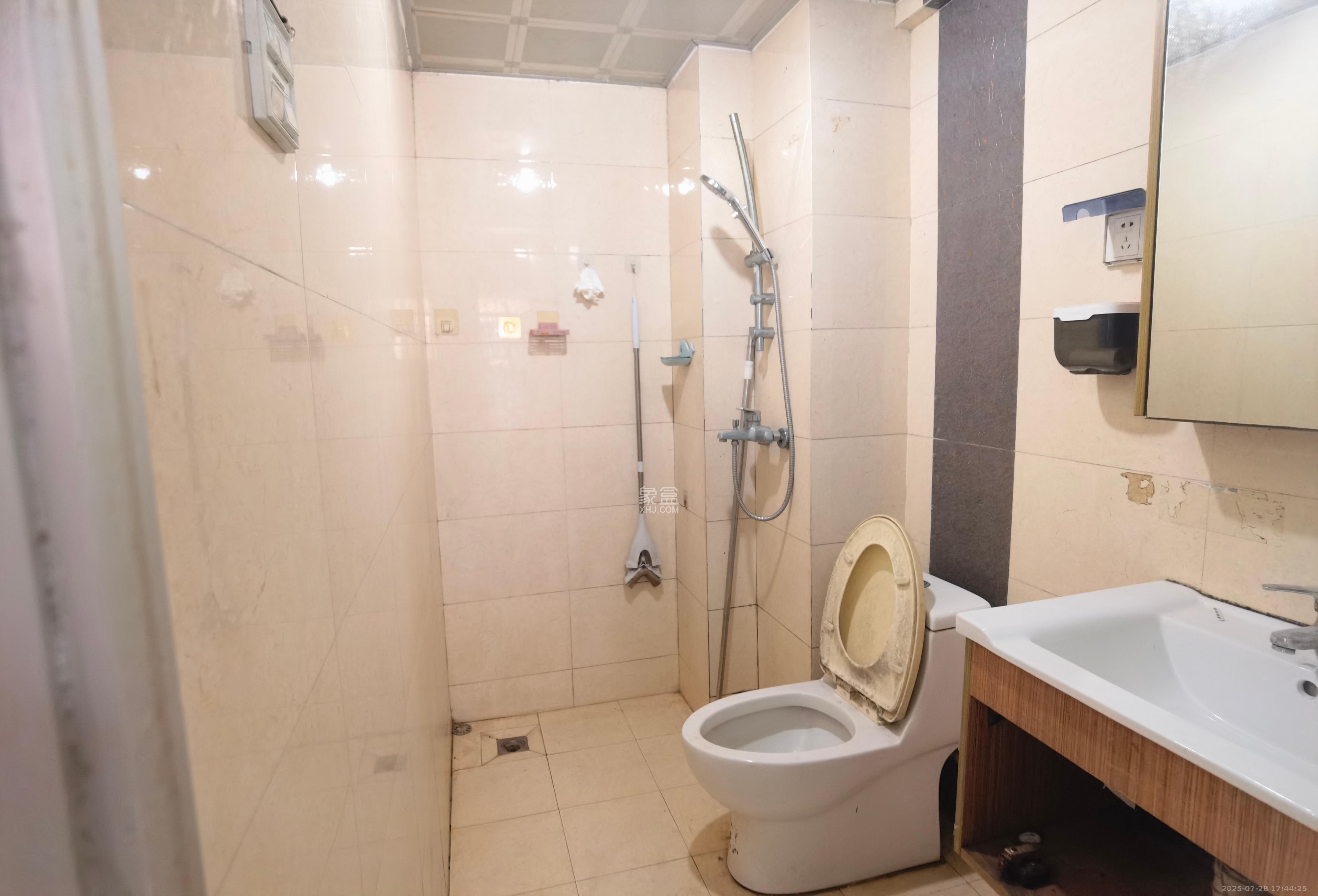 中信文化广场（中信新城二期）  2室2厅1卫    1600.0元/月室内图