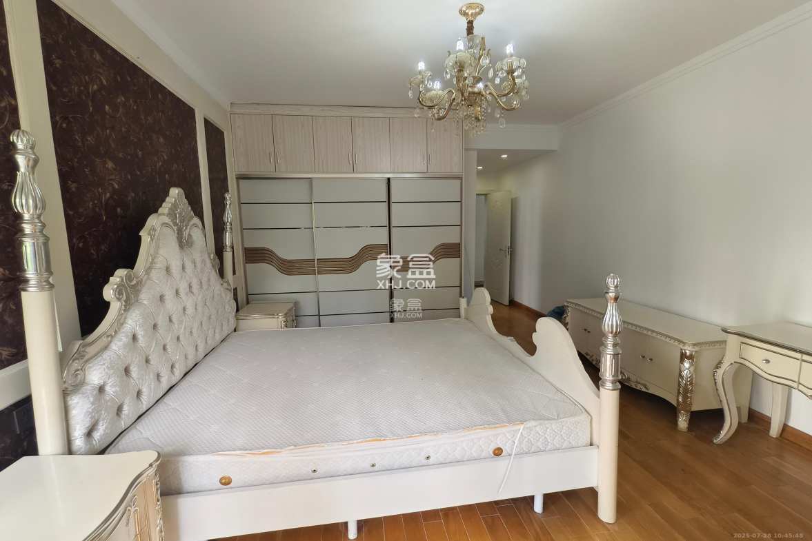 嘉宇盛世华章 3室2厅2卫 3200.0元/月 嘉宇盛世华章 3室2厅2卫 3200.0元/月室内图