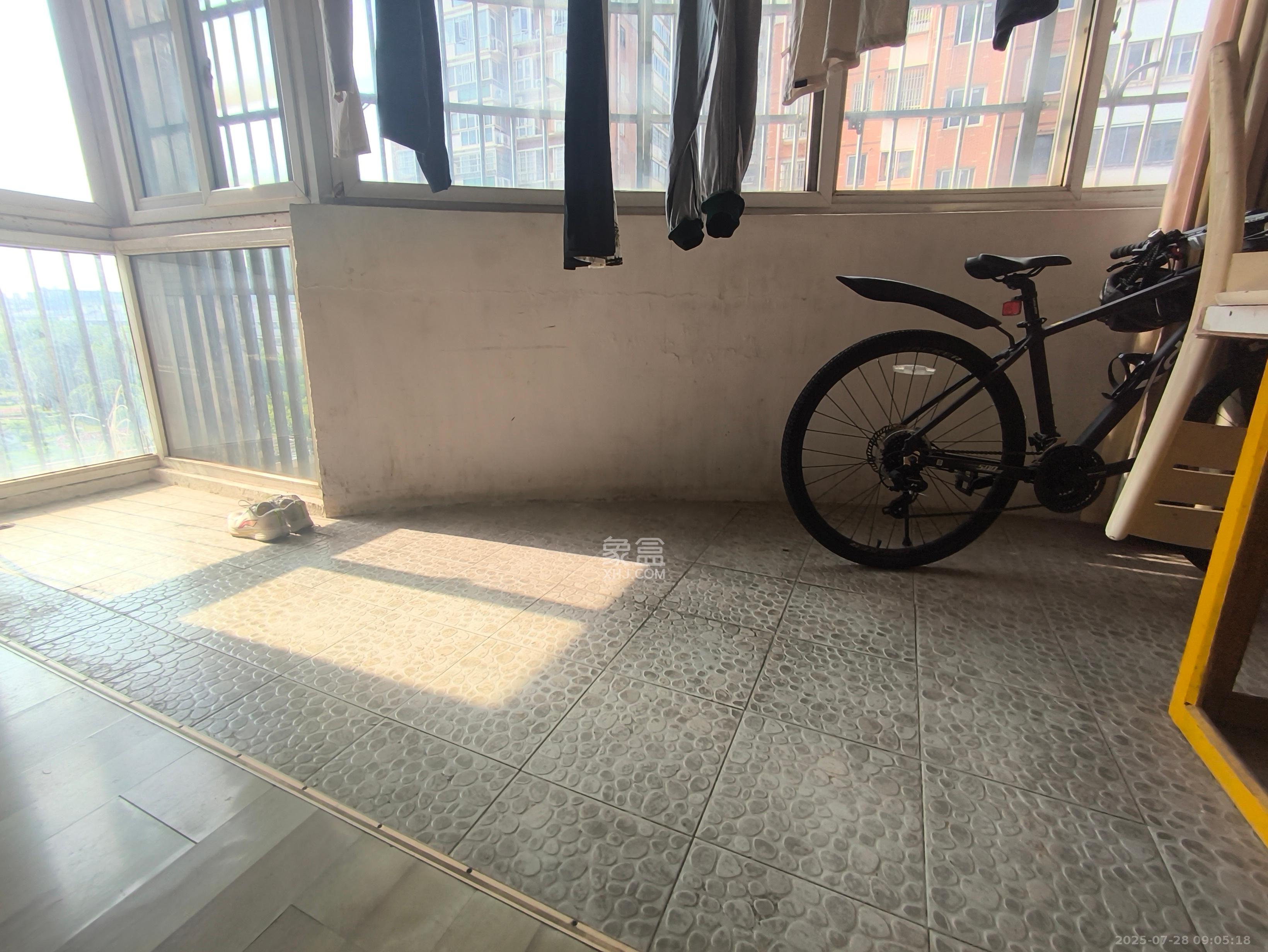 晶华美地 2室2厅2卫 1650.0元/月 晶华美地 2室2厅2卫 1650.0元/月室内图