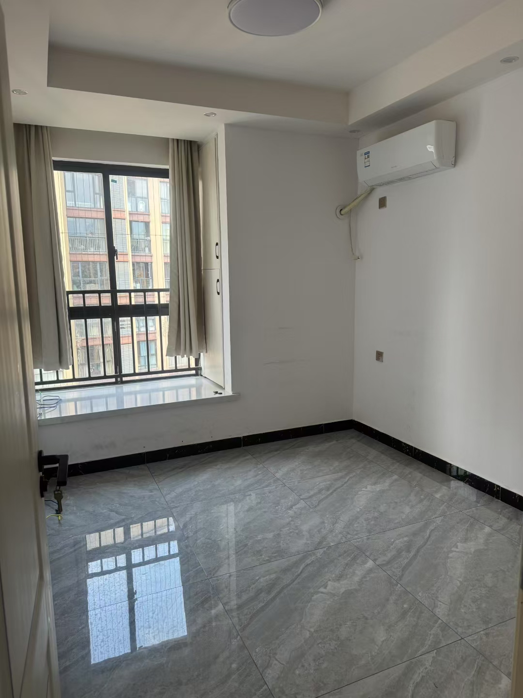 山水印象  3室2厅2卫    2000.0元/月 山水印象  3室2厅2卫    2000.0元/月室内图