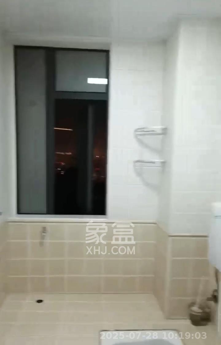 西城龙庭  4室2厅2卫   2800.00元/月室内图