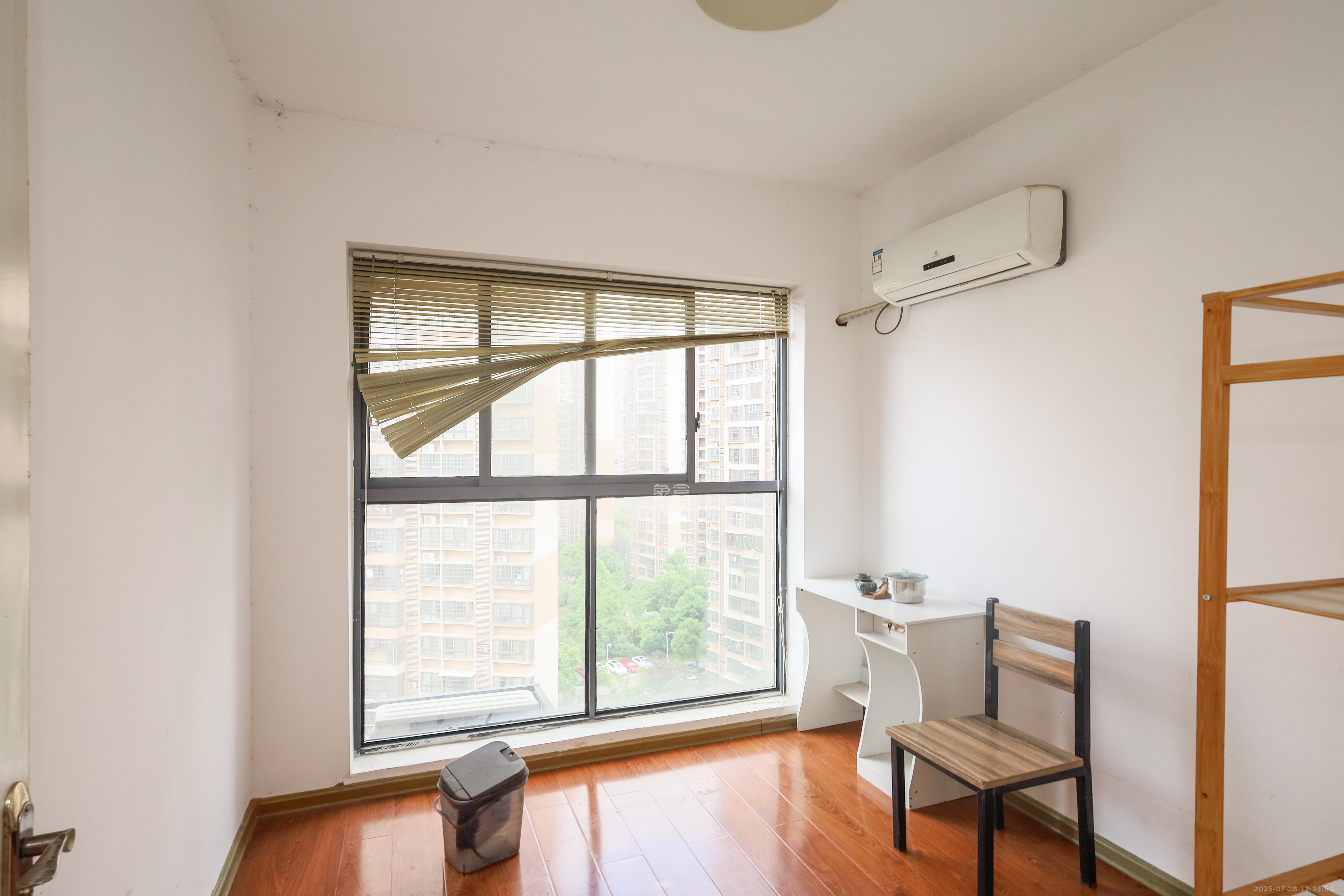 梅溪湖合能璞丽 3室2厅2卫 105.0万 梅溪湖合能璞丽 3室2厅2卫 105.0万卧室