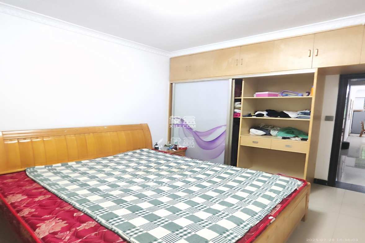 中南汽车世界 2室2厅1卫 1400.0元/月 中南汽车世界 2室2厅1卫 1400.0元/月室内图