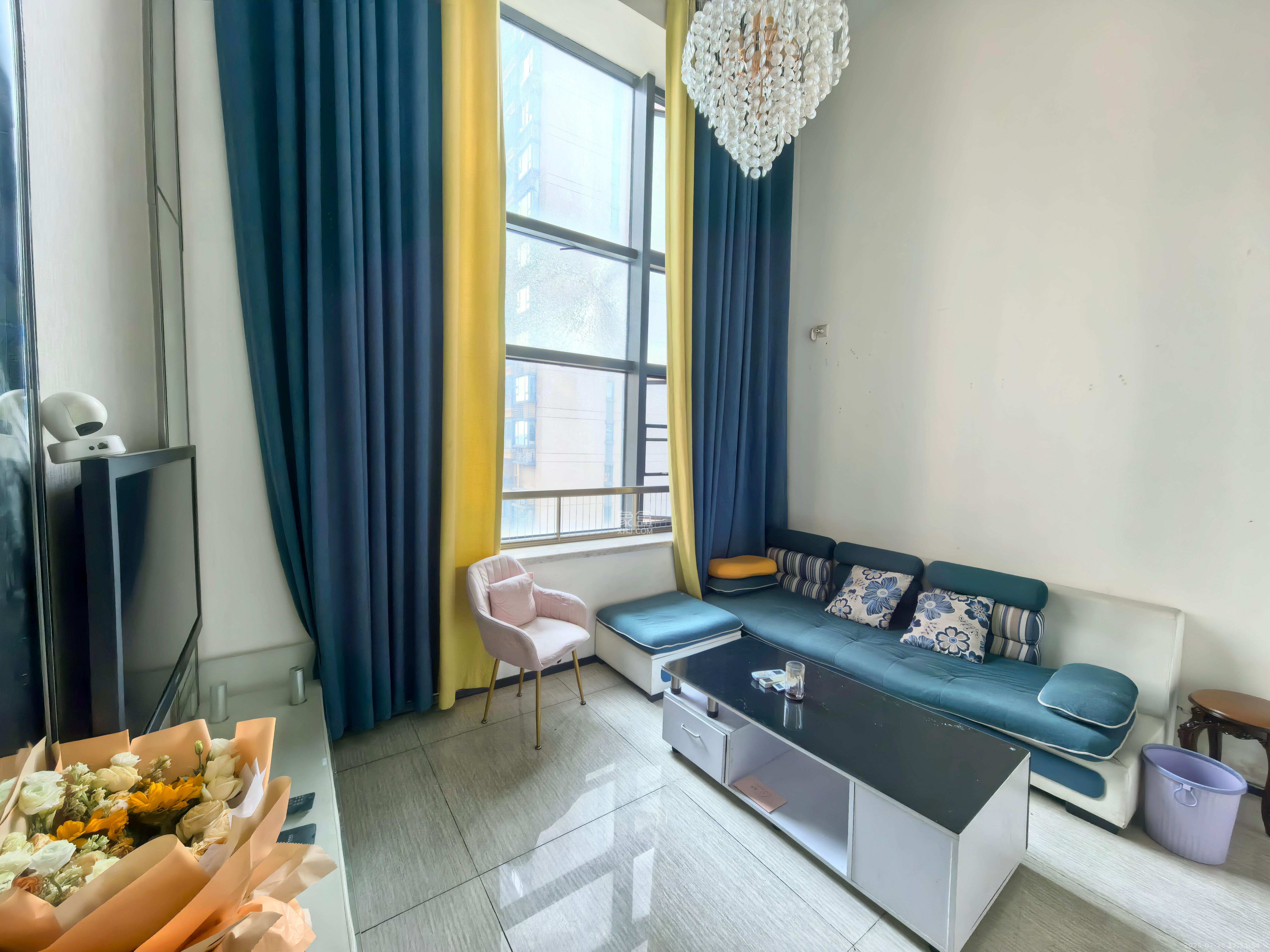 恒大翡翠华庭 3室2厅2卫 1800.0元/月 恒大翡翠华庭 3室2厅2卫 1800.0元/月室内图