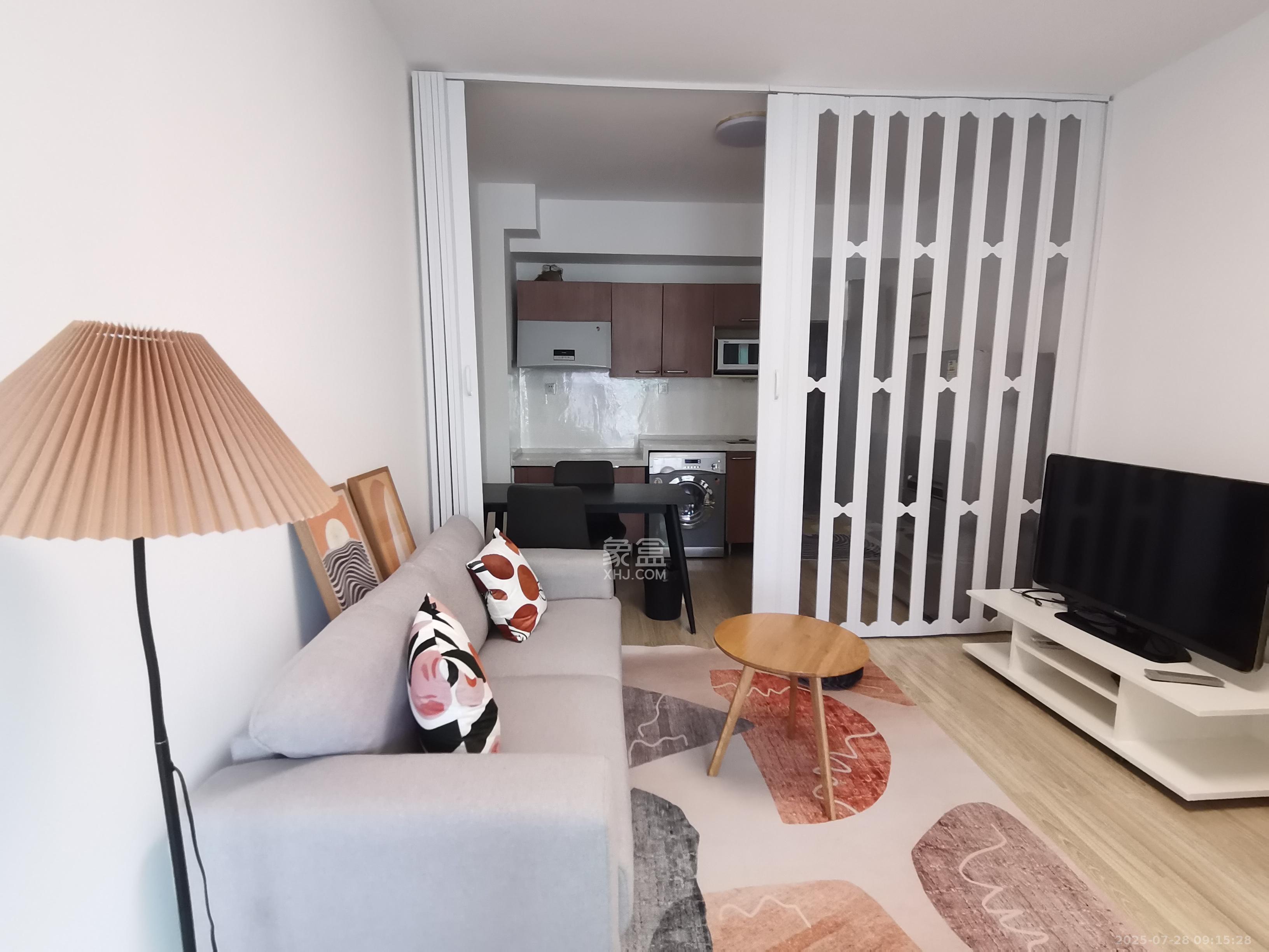 几米空间  1室1厅1卫    1300.0元/月室内图