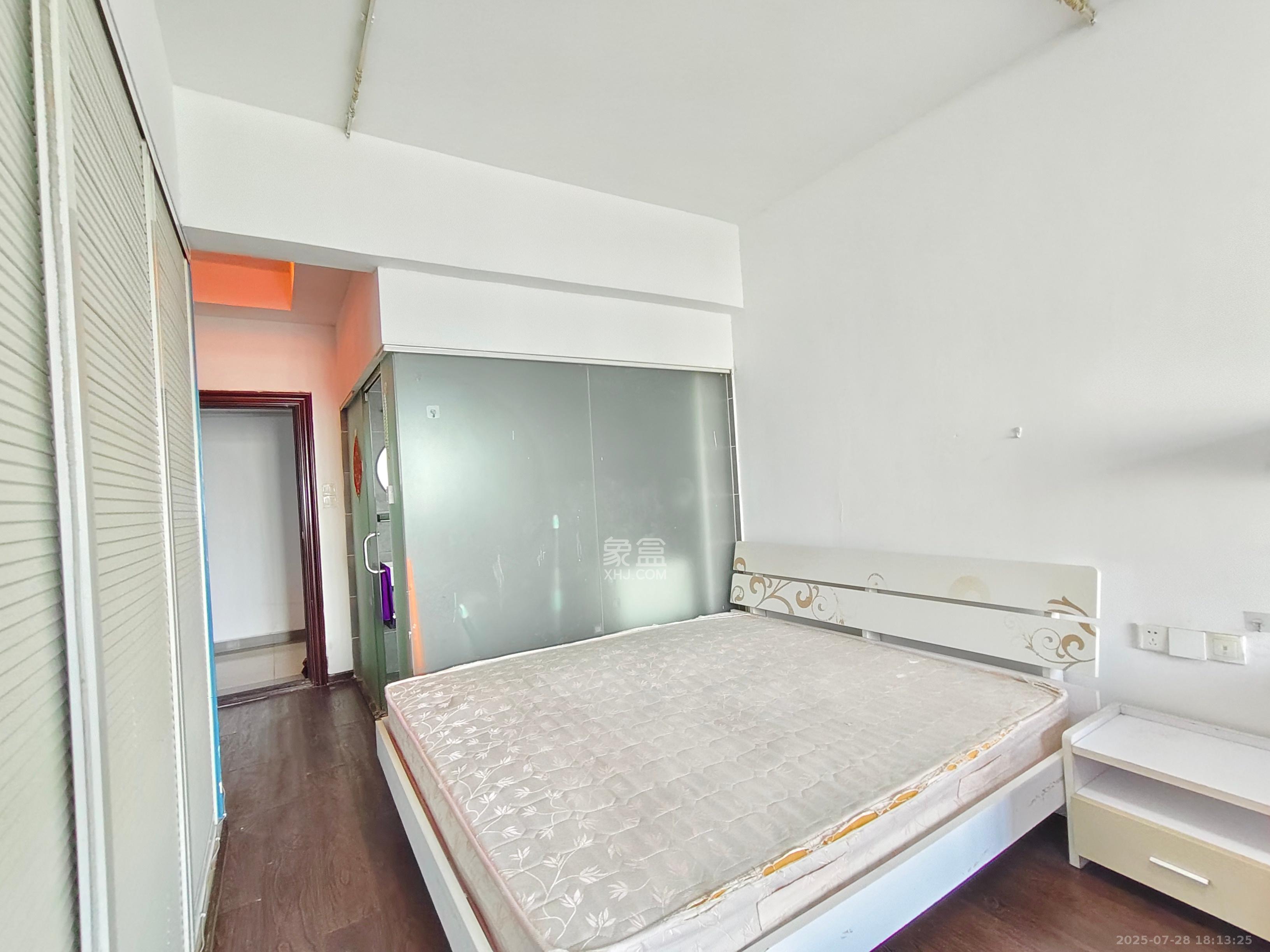 鑫远杰座 1室1厅1卫 1200.0元/月 鑫远杰座 1室1厅1卫 1200.0元/月室内图