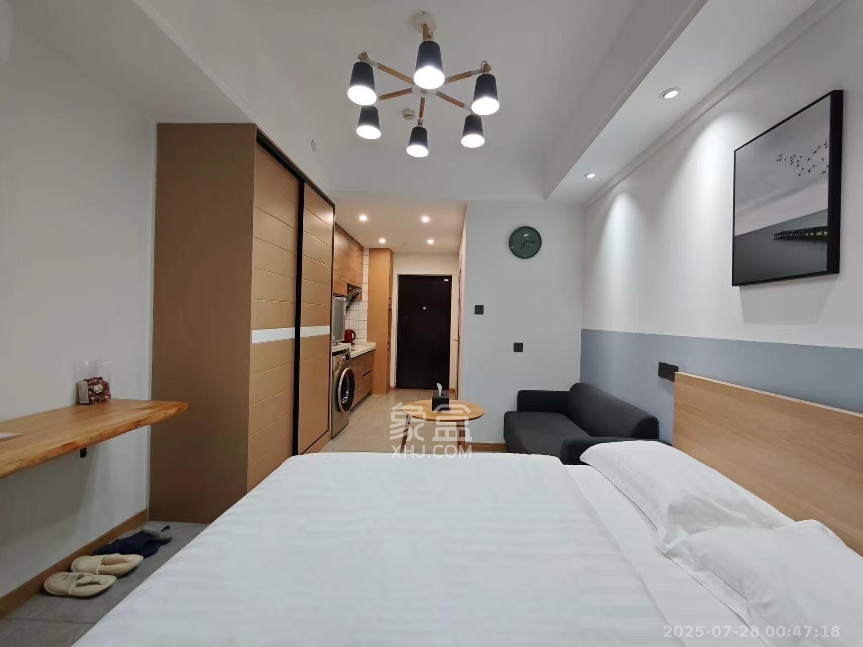 保利天禧EF区  1室0厅0卫    1900.0元/月室内图