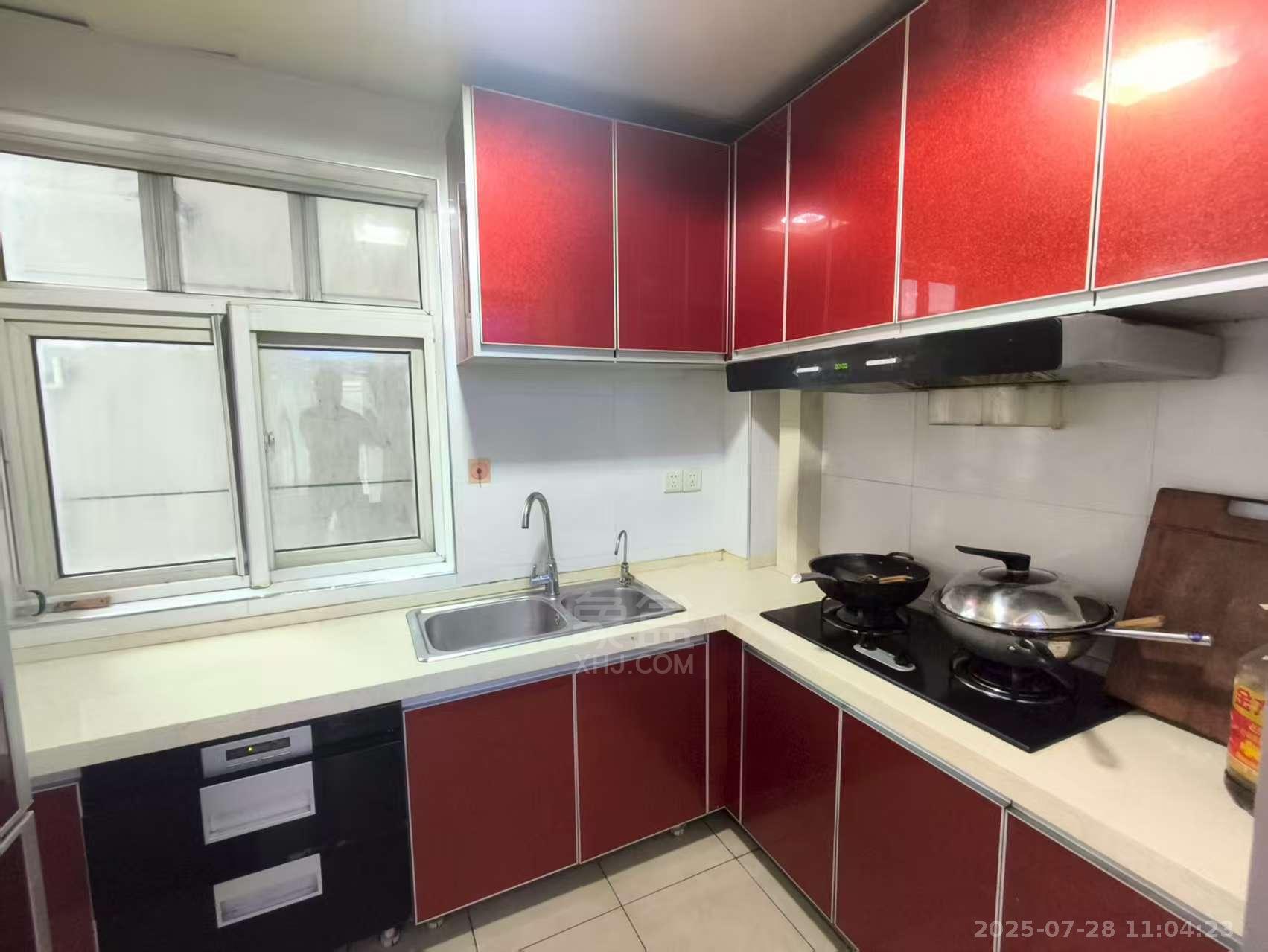 九天国际  3室2厅2卫    2400.0元/月 九天国际  3室2厅2卫    2400.0元/月户型图