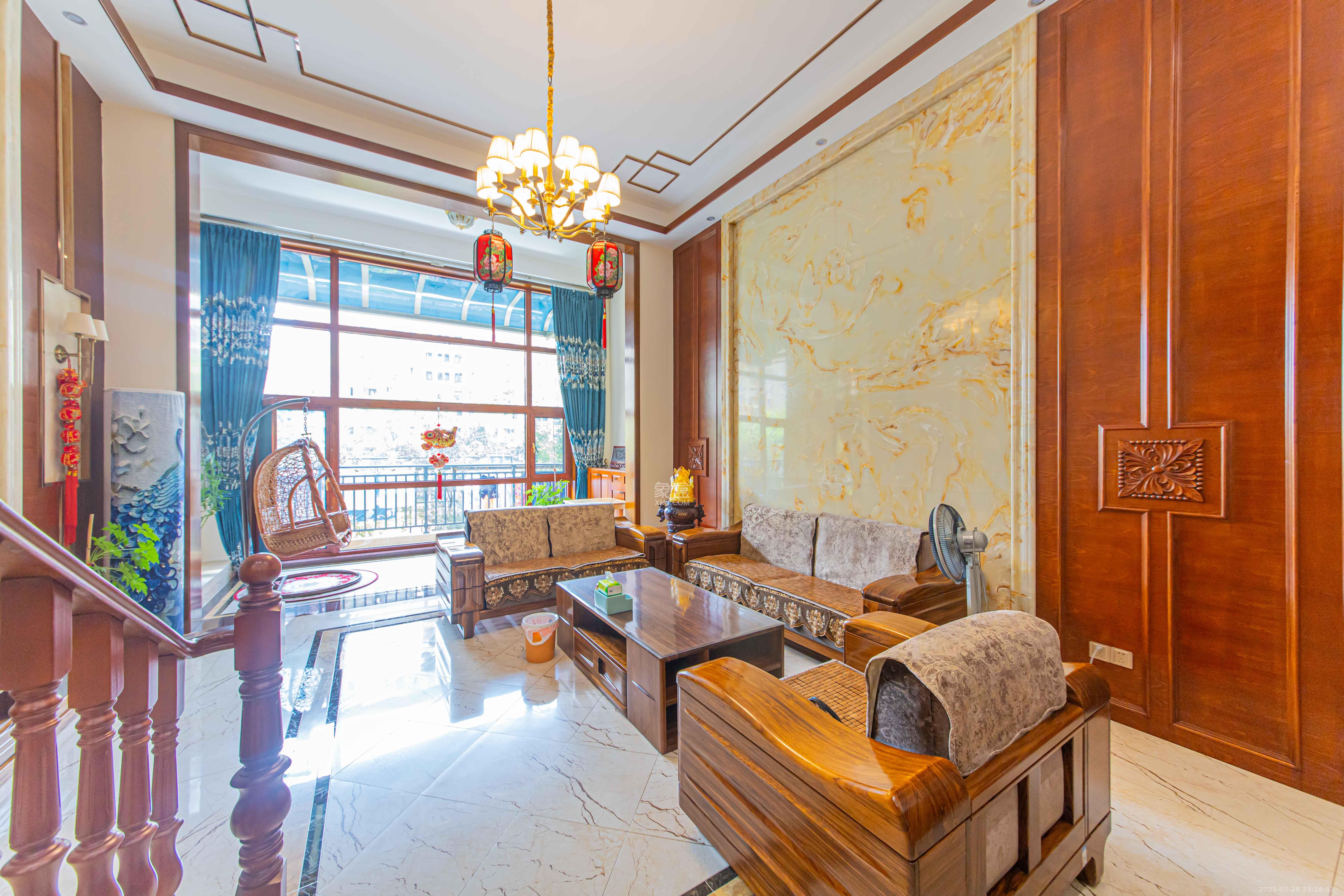 鑫远尚玺苑 5室2厅2卫 388.0万 鑫远尚玺苑 5室2厅2卫 388.0万客厅