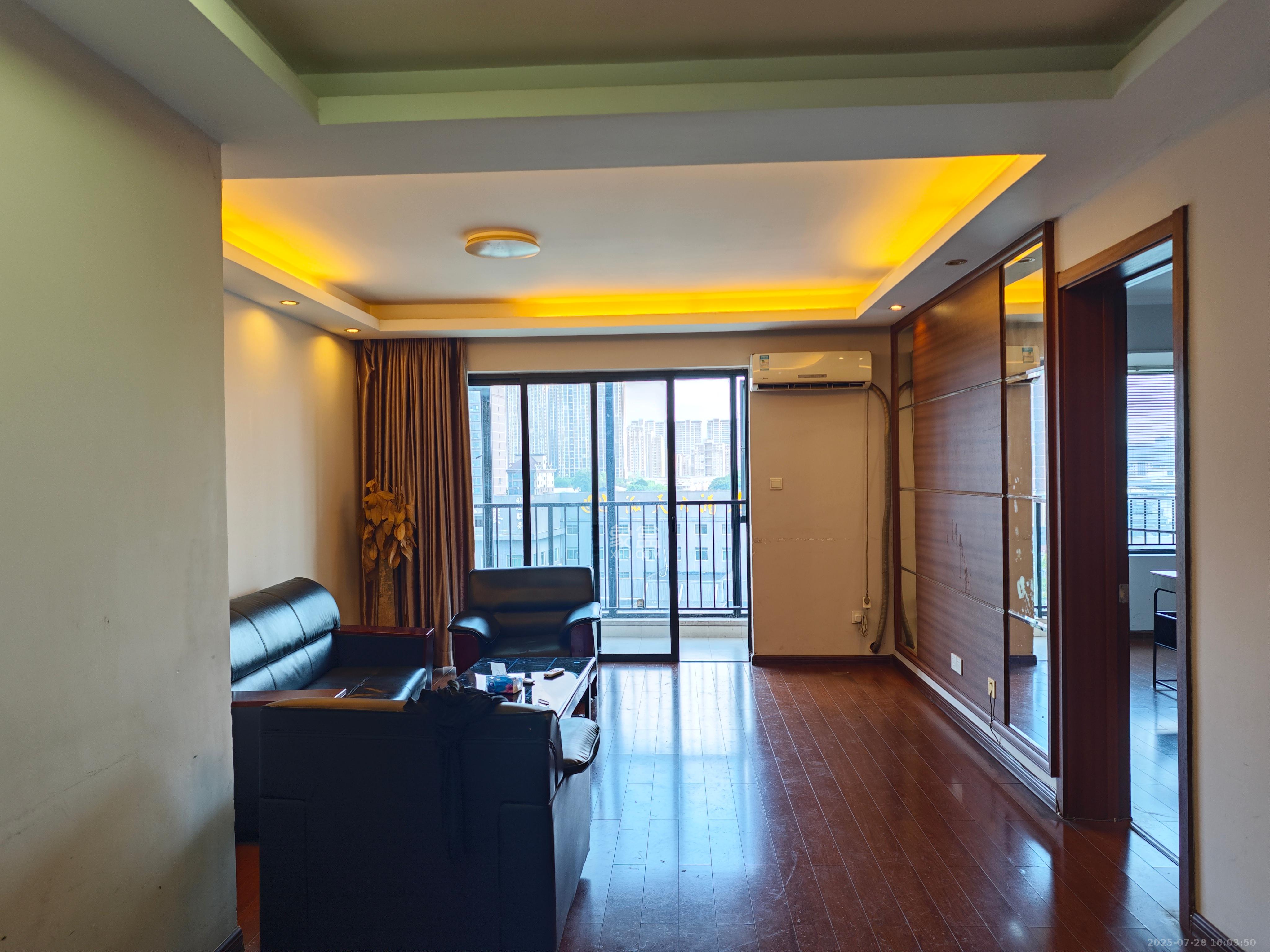 万科金域华府二期  3室2厅1卫    2400.0元/月 万科金域华府二期  3室2厅1卫    2400.0元/月室内图